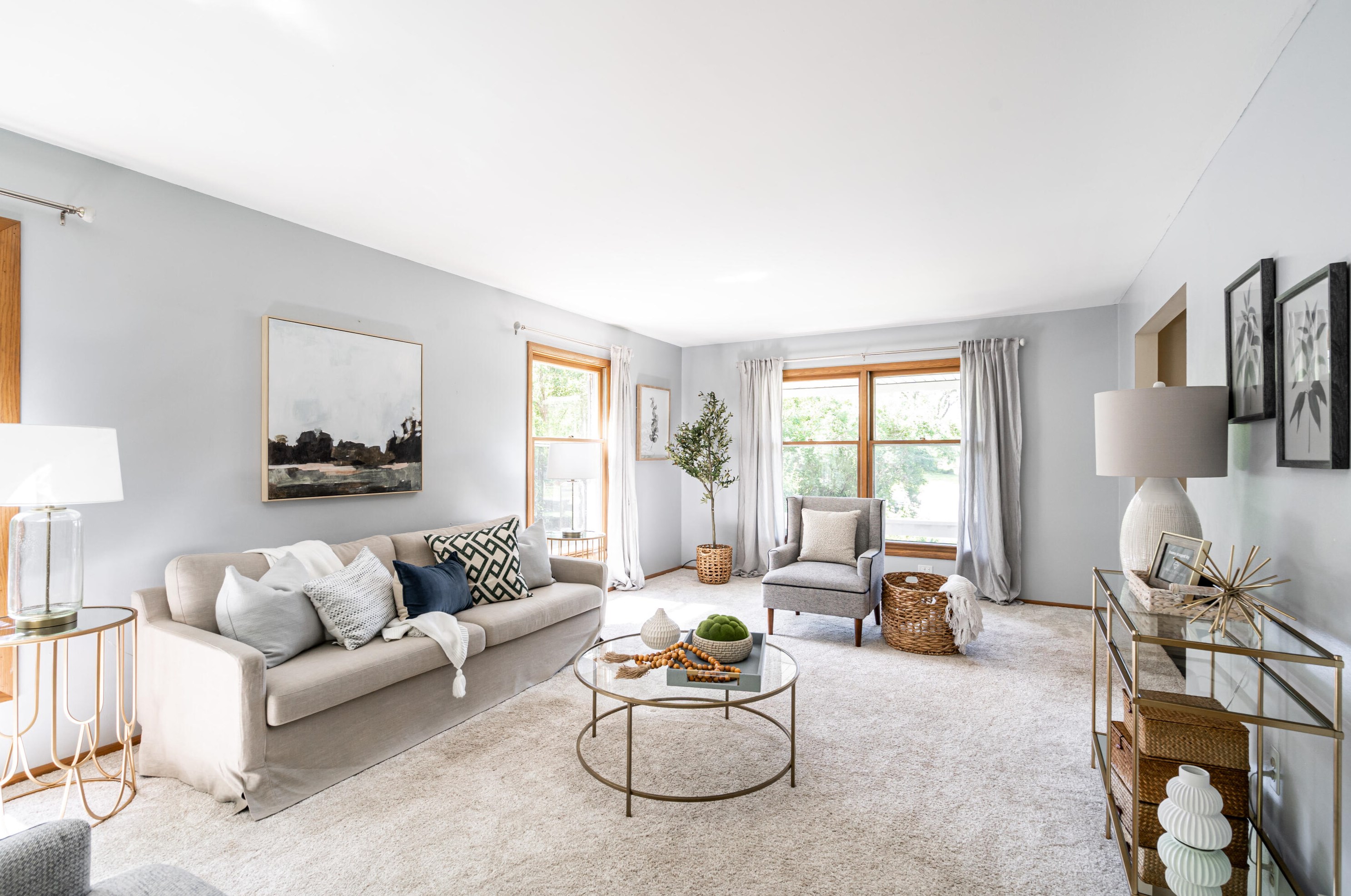 530 Fairfield Ct, Milwaukee WI 53217-4129 exterior