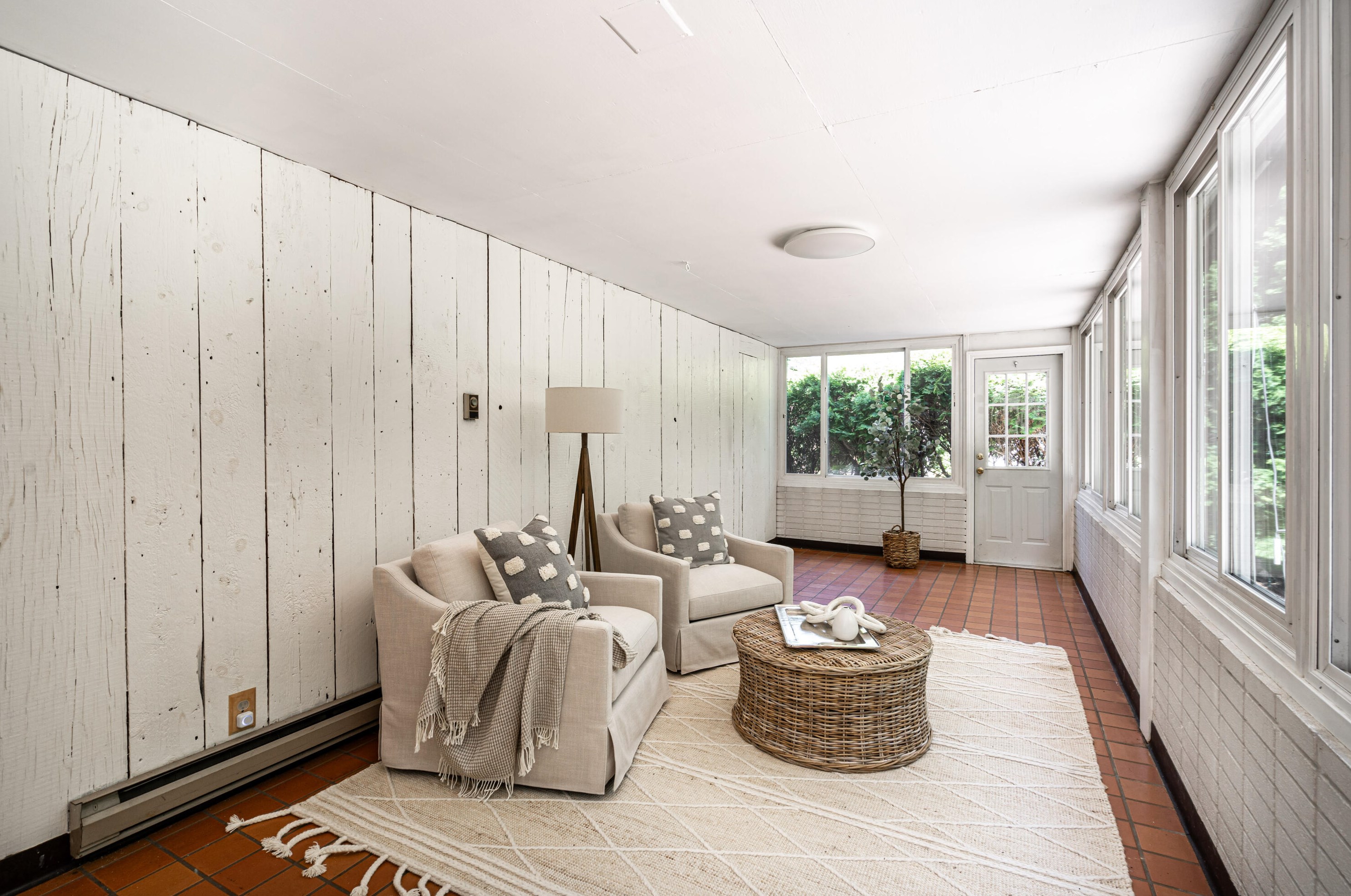 530 Fairfield Ct, Milwaukee WI 53217-4129 exterior