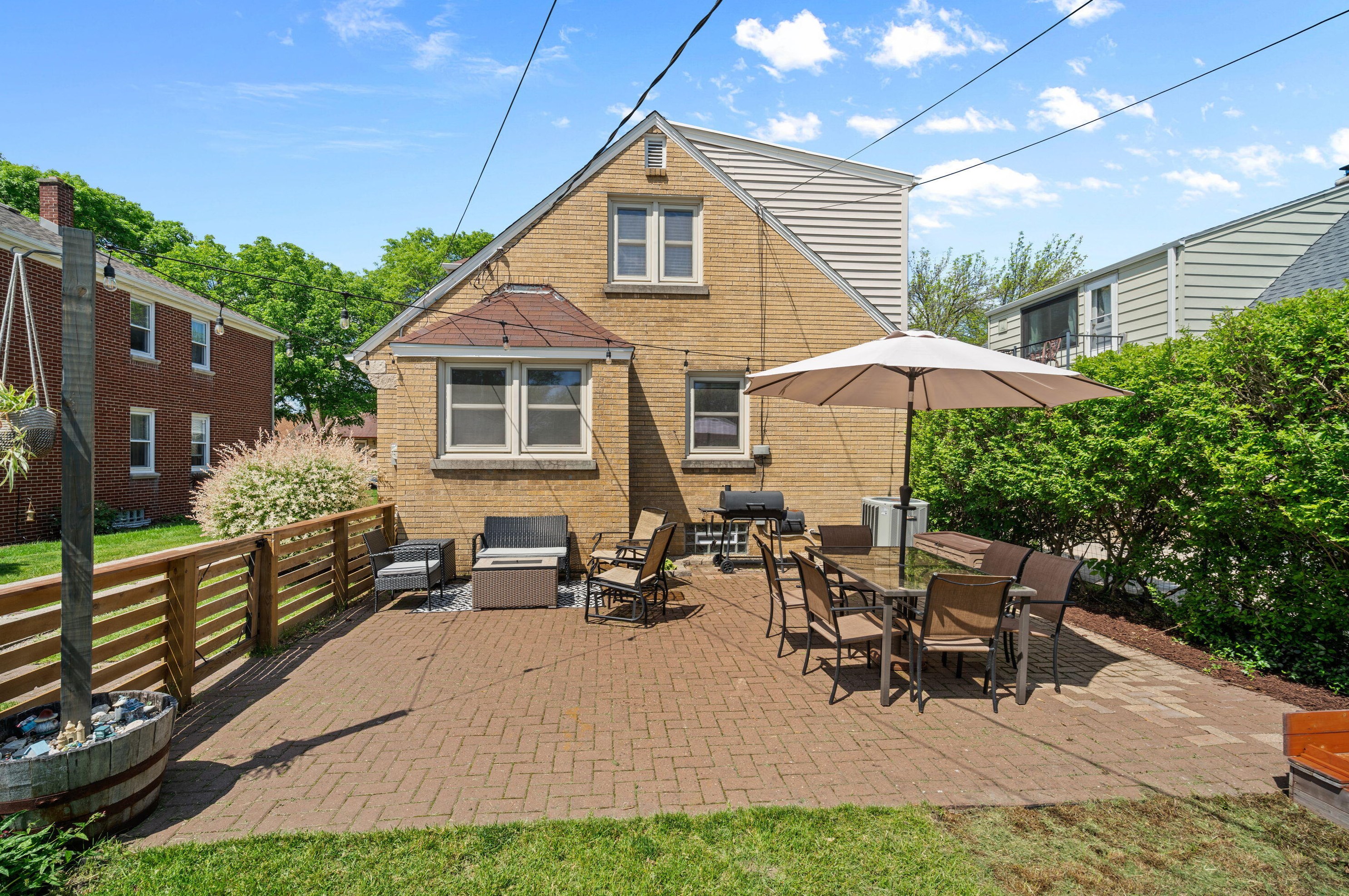 3216 38, Milwaukee WI 53215-4011 exterior