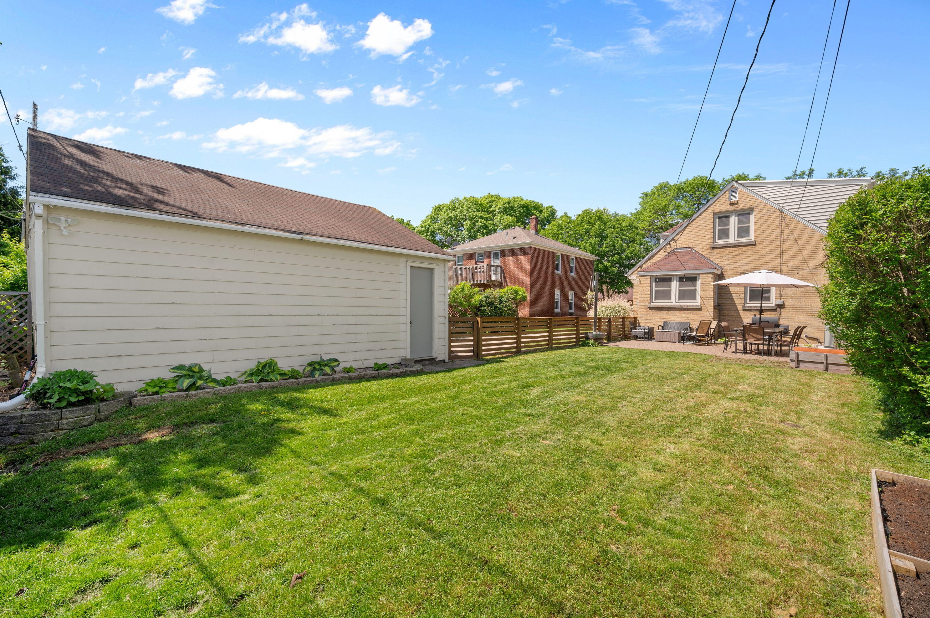 3216 38, Milwaukee WI 53215-4011 exterior