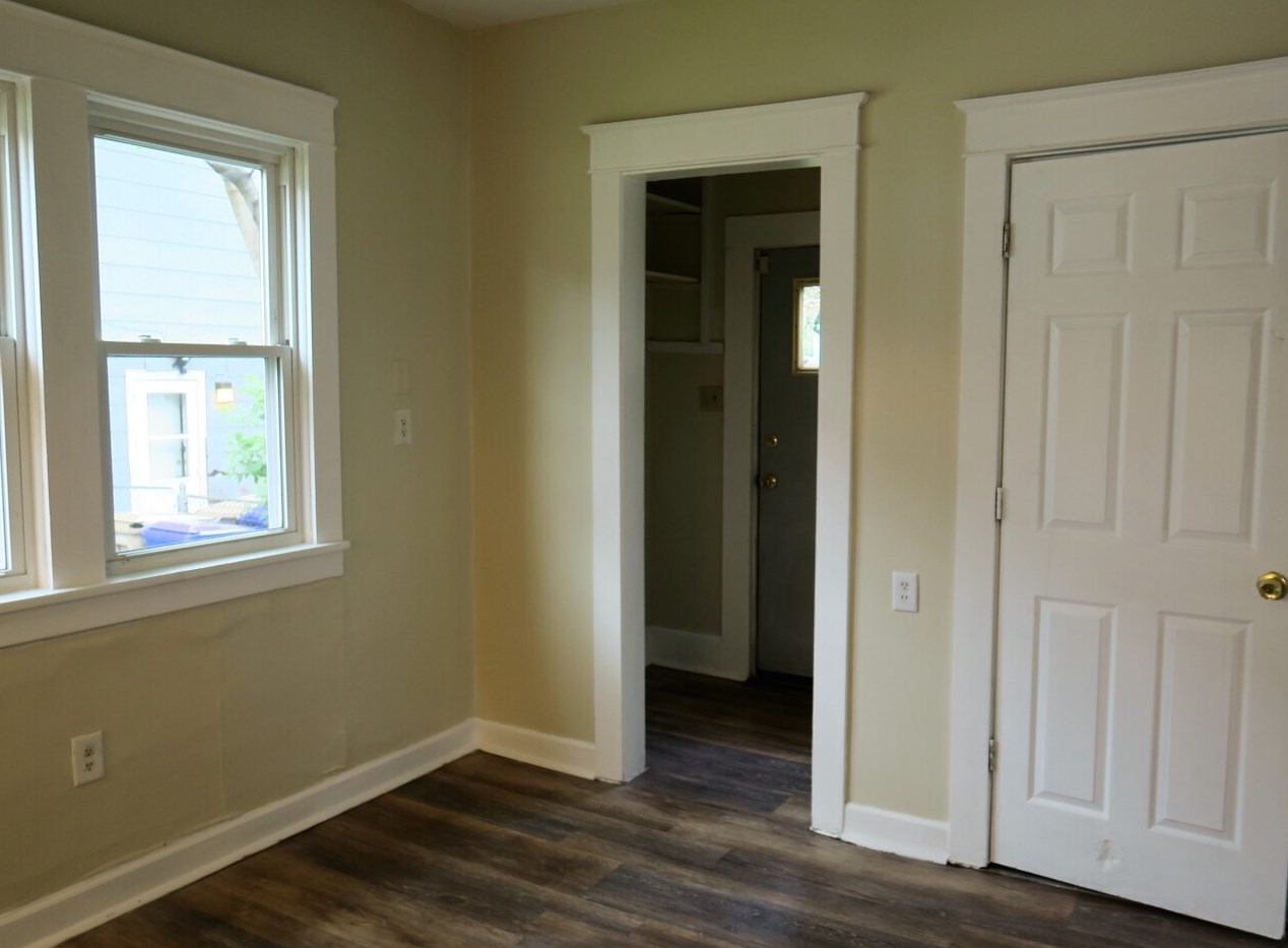 6437 22nd Ave, Kenosha WI 53143-1218 exterior