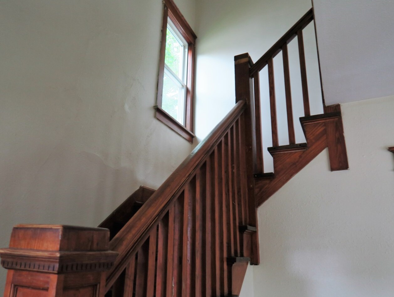 6437 22nd Ave, Kenosha WI 53143-1218 exterior