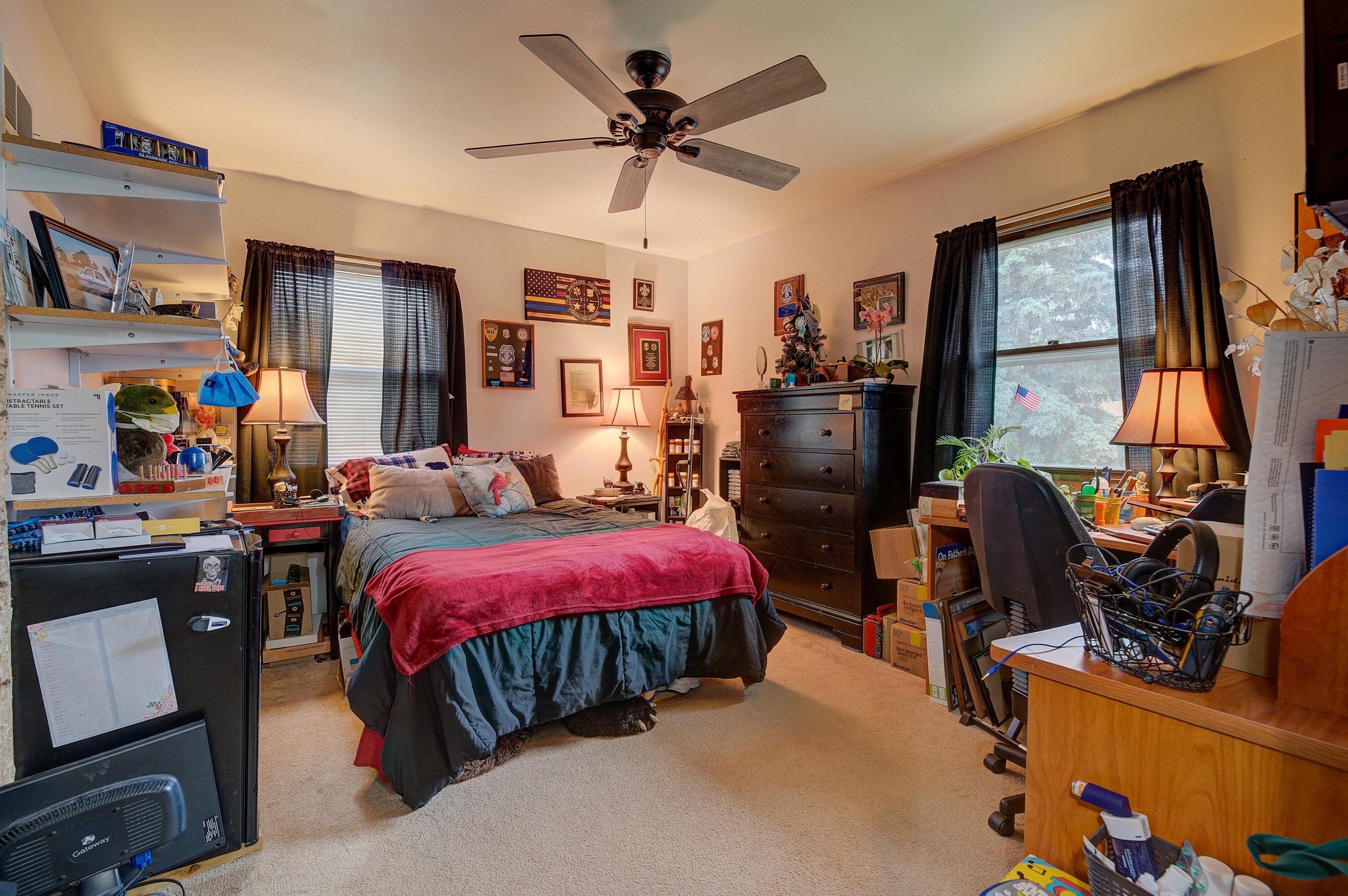 395 Park Hill Dr, Pewaukee WI 53072-2452 exterior