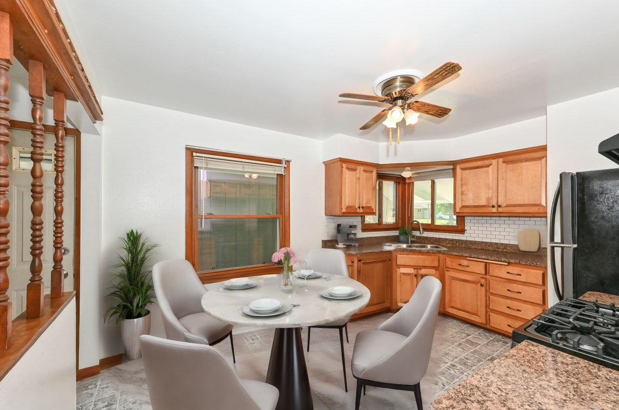 800 Abbott Ave, Milwaukee WI 53221-3433 exterior