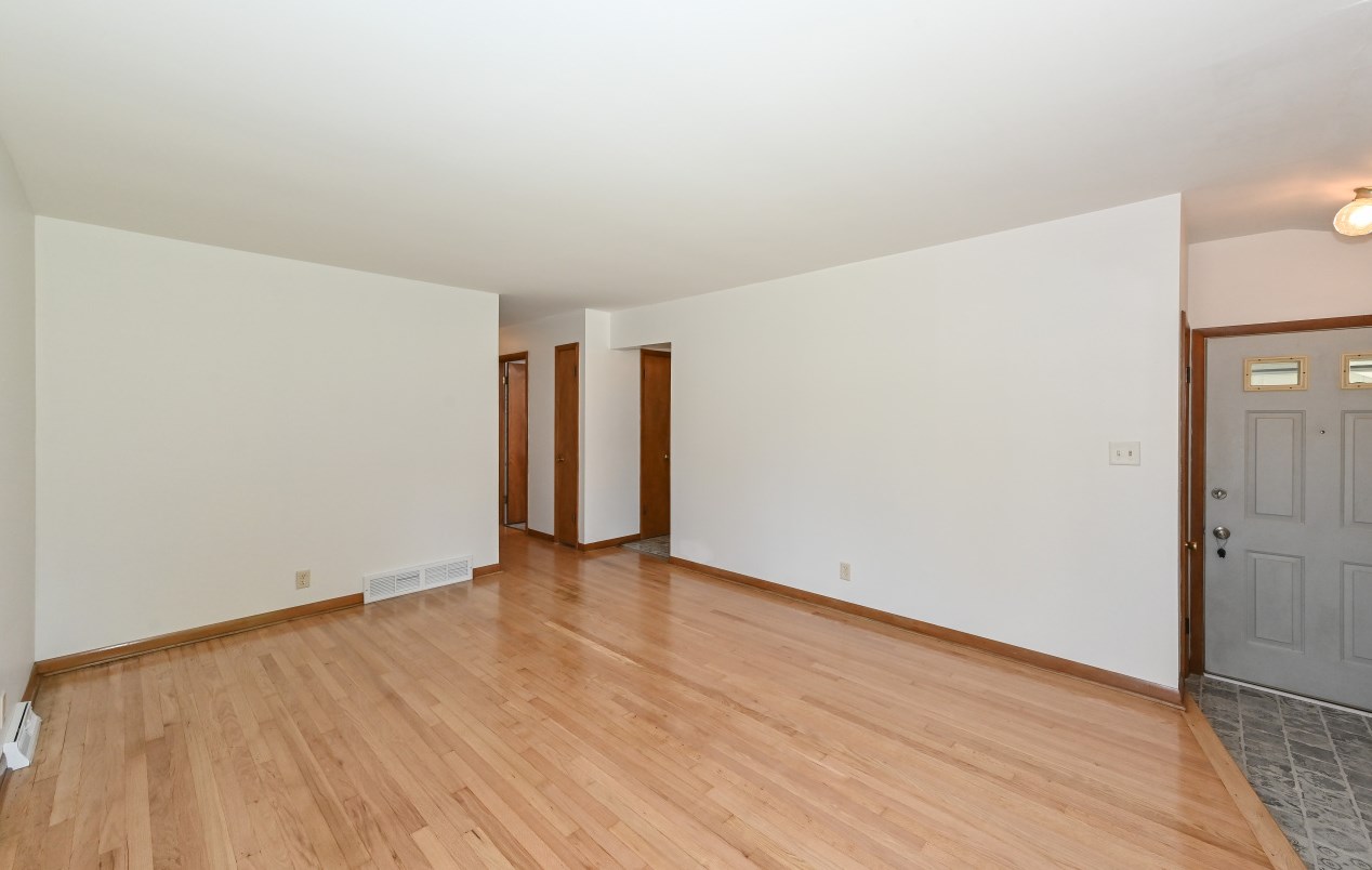 800 Abbott Ave, Milwaukee WI 53221-3433 exterior