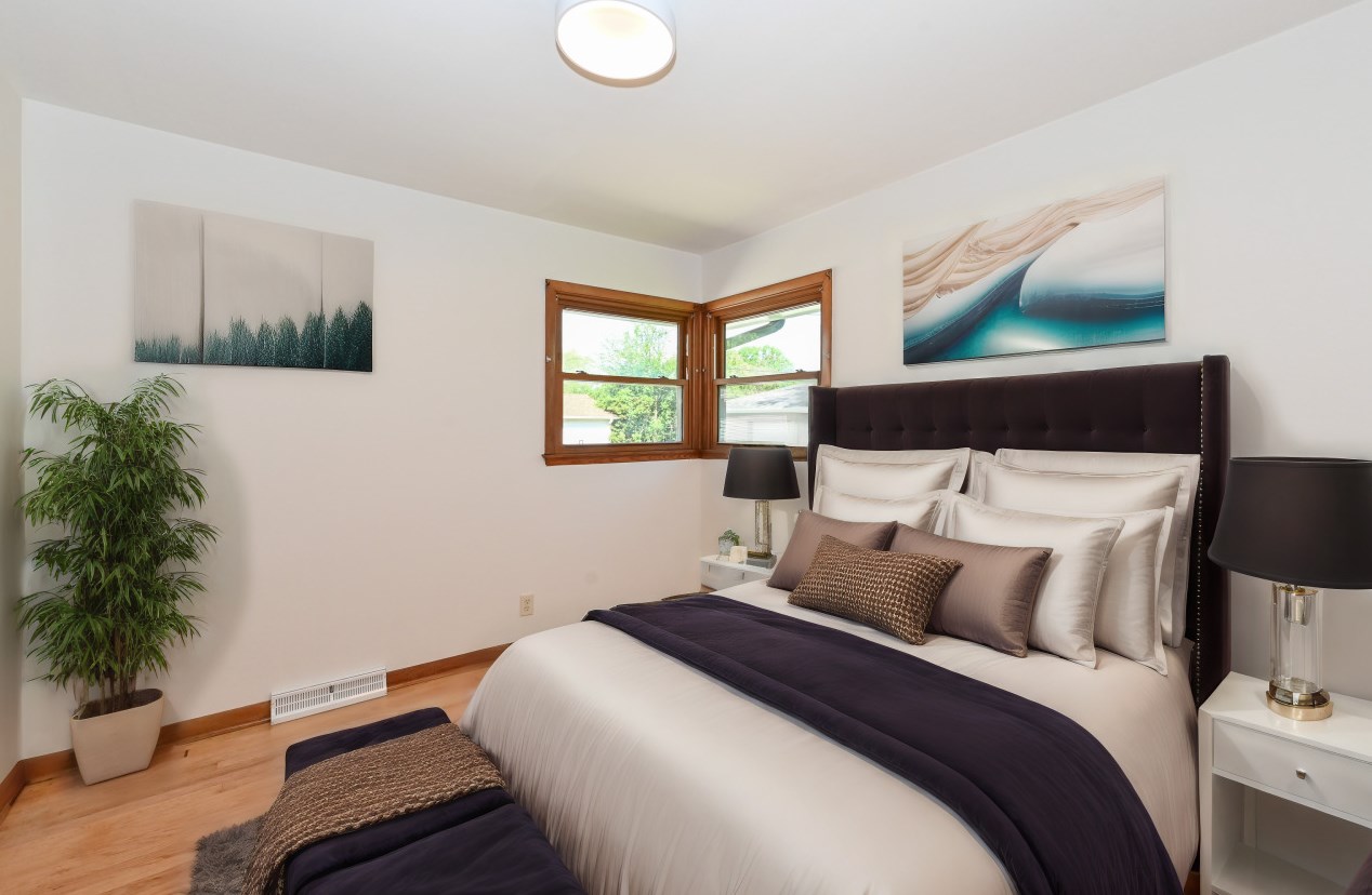 800 Abbott Ave, Milwaukee WI 53221-3433 exterior