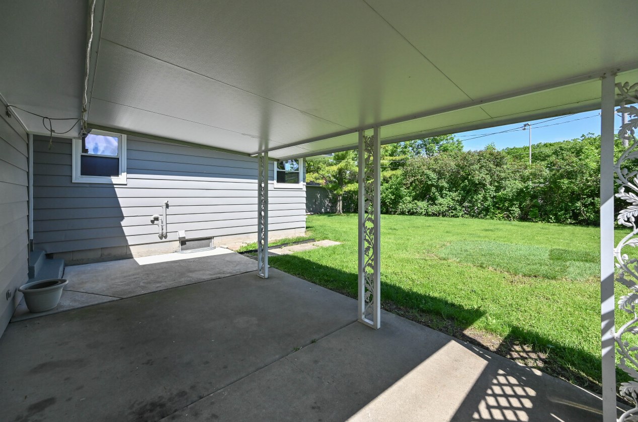 800 Abbott Ave, Milwaukee WI 53221-3433 exterior