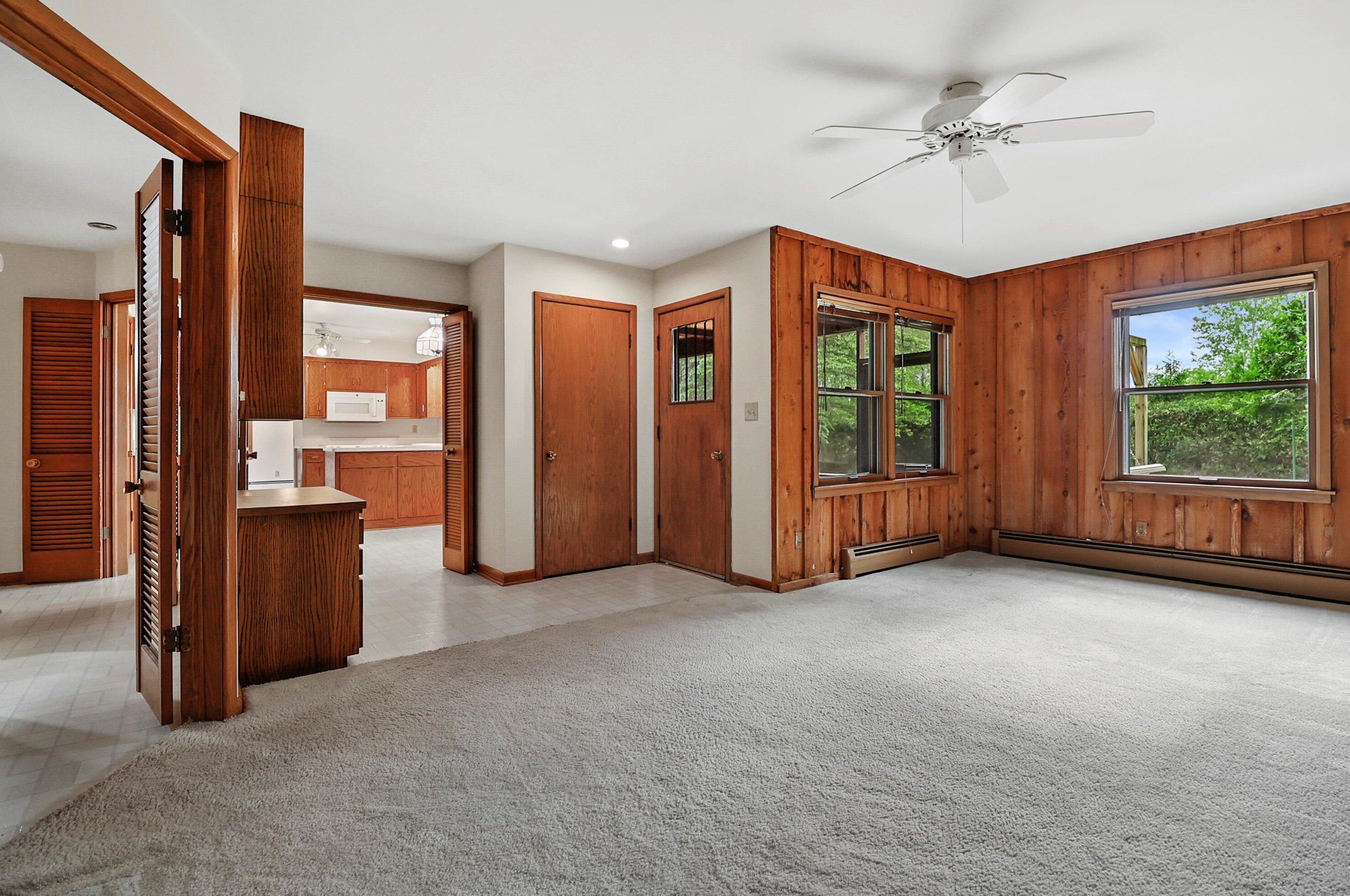 5044 Hearthside Ln, Racine WI 53402-2154 exterior