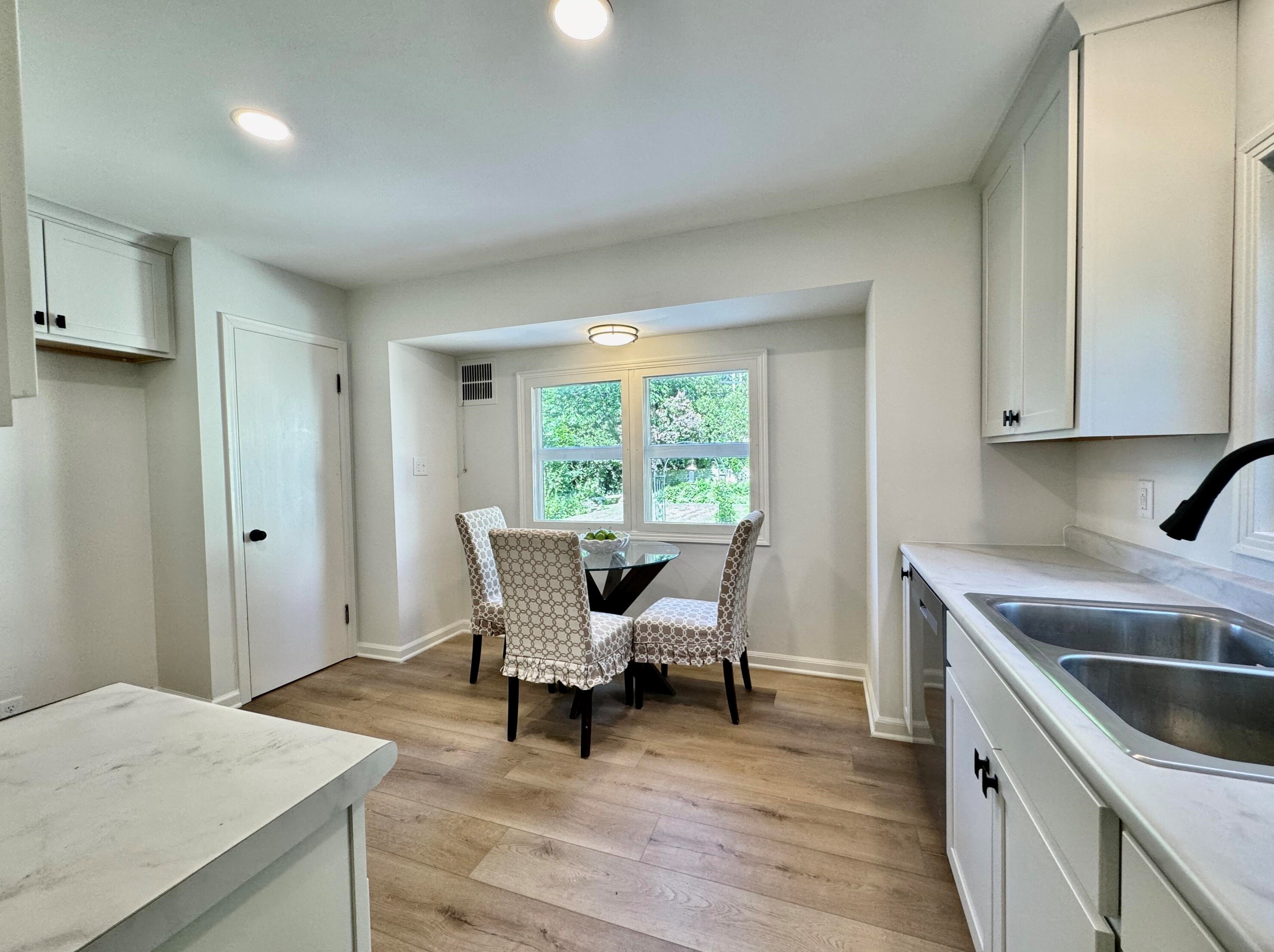 2652 86, Milwaukee WI 53222-4722 exterior