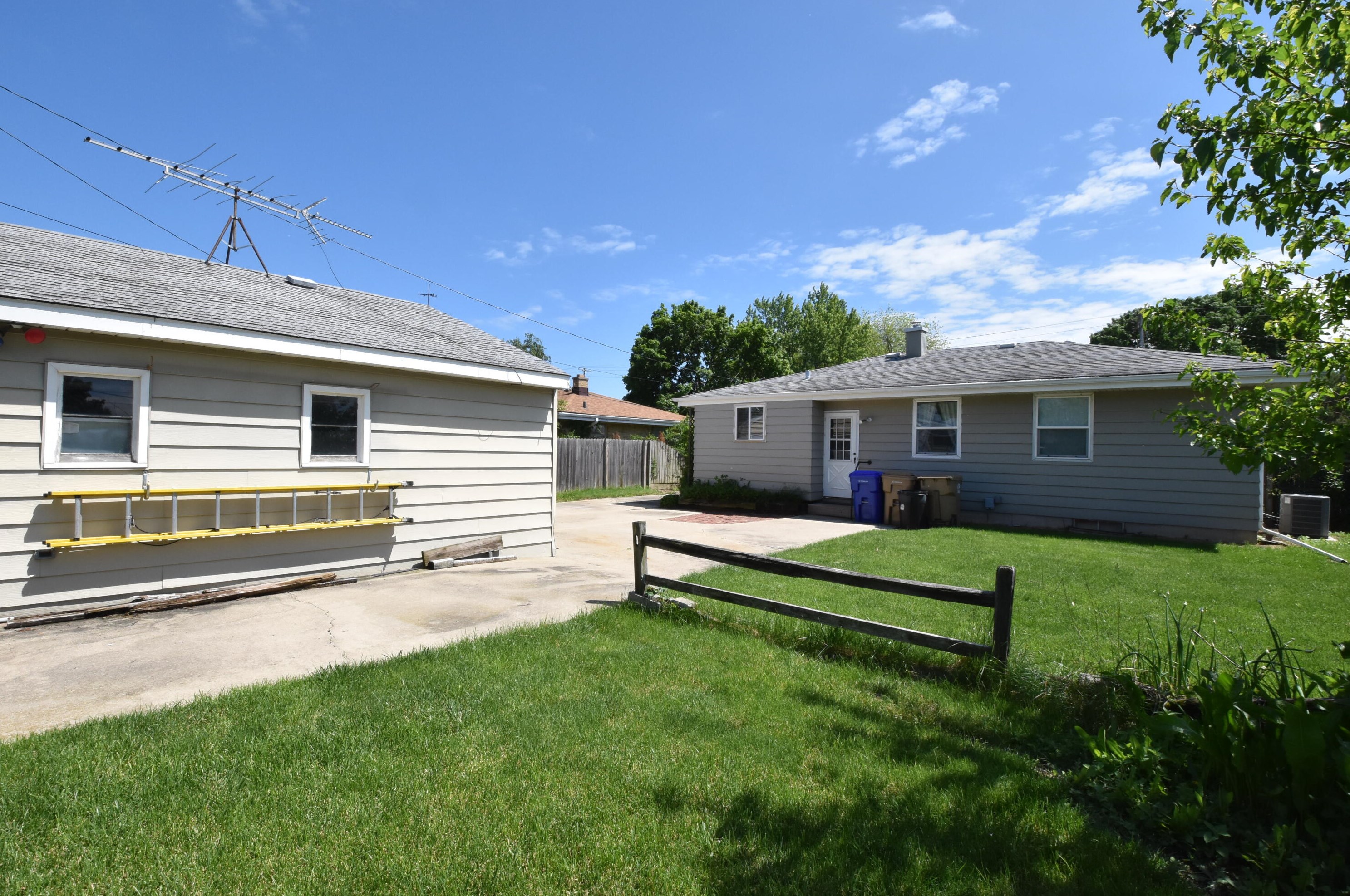 5808 67 St, Kenosha WI 53143-4958 exterior