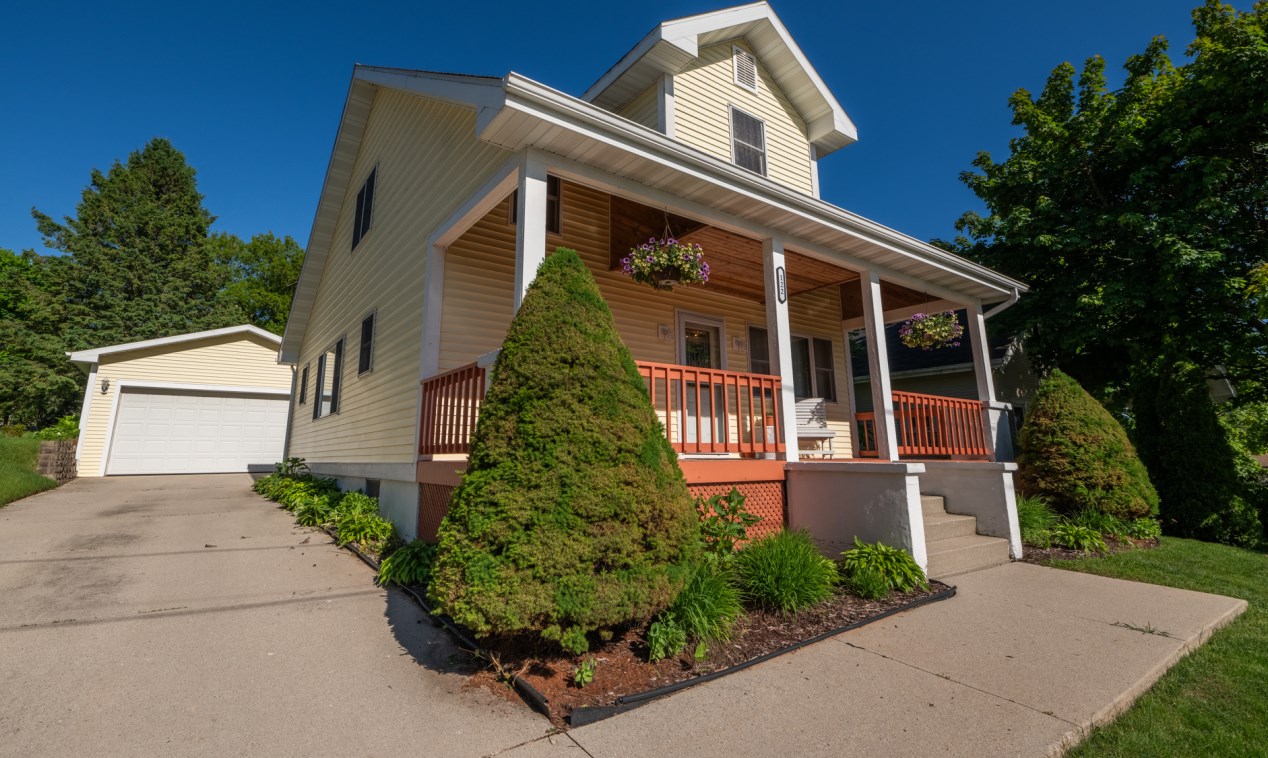 122 S Wilson St, Waubeka, WI 53021