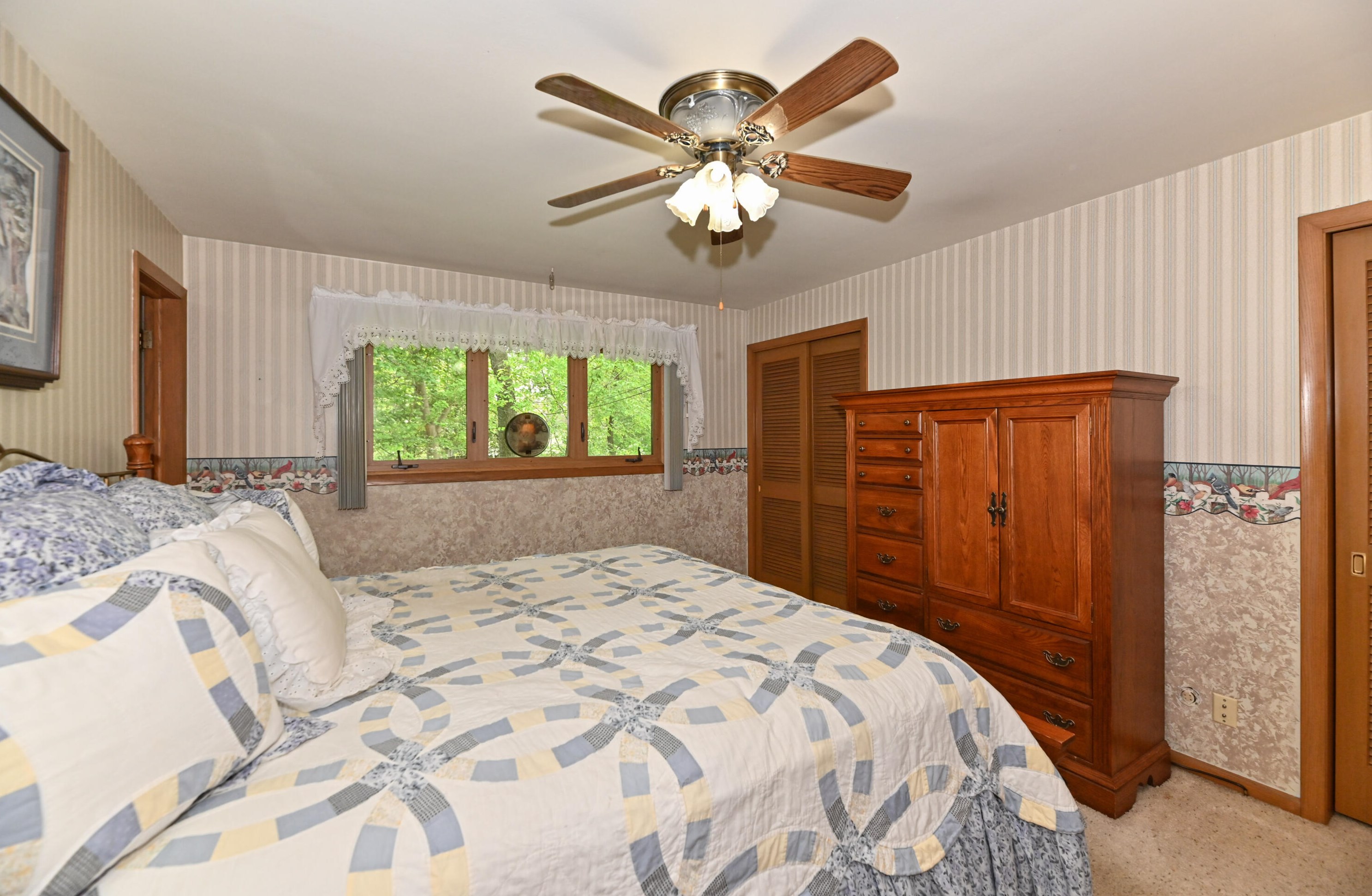 4615 Knollwood Dr, Racine WI 53403-3954 exterior