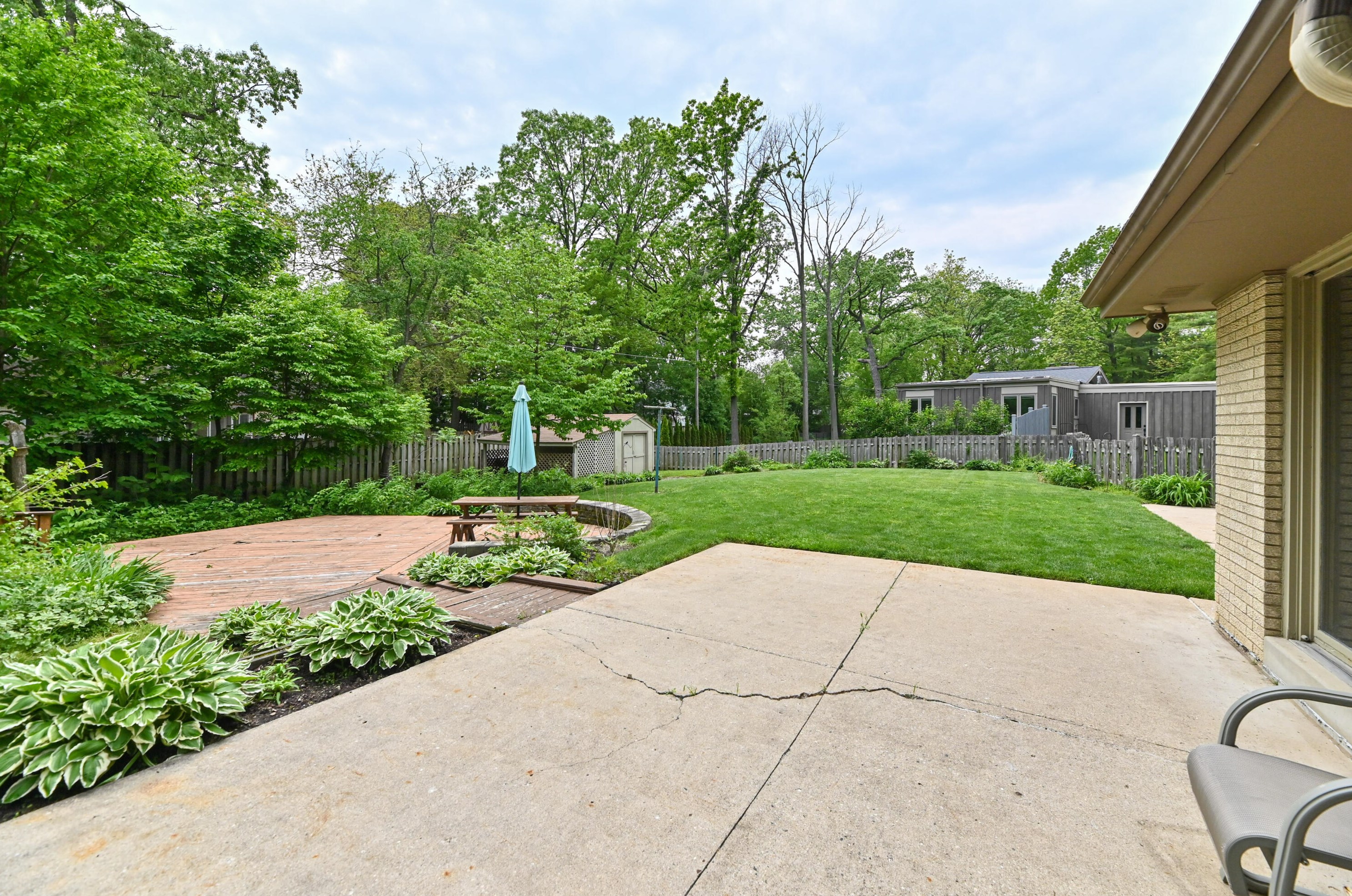 4615 Knollwood Dr, Racine WI 53403-3954 exterior