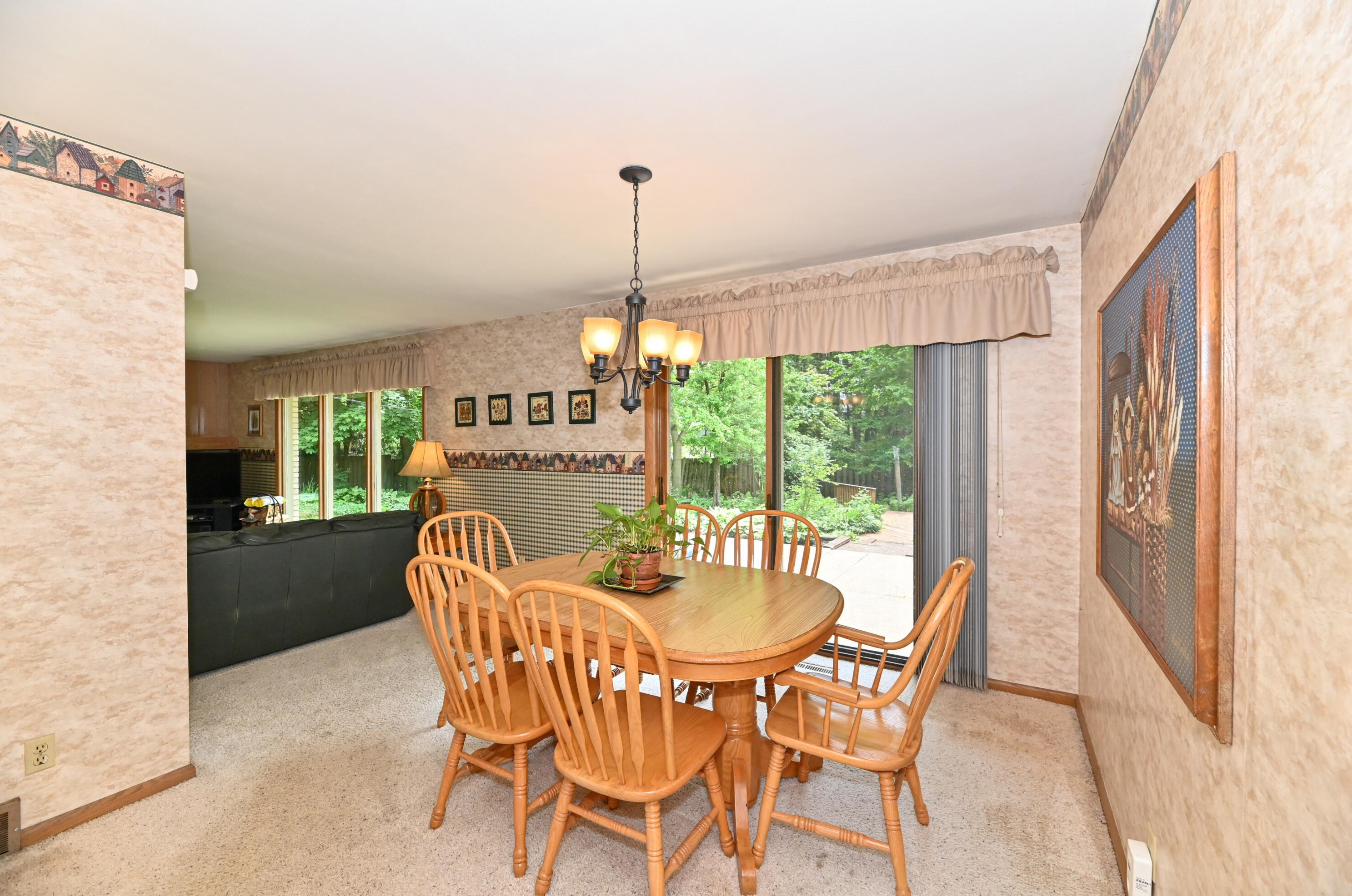 4615 Knollwood Dr, Racine WI 53403-3954 exterior