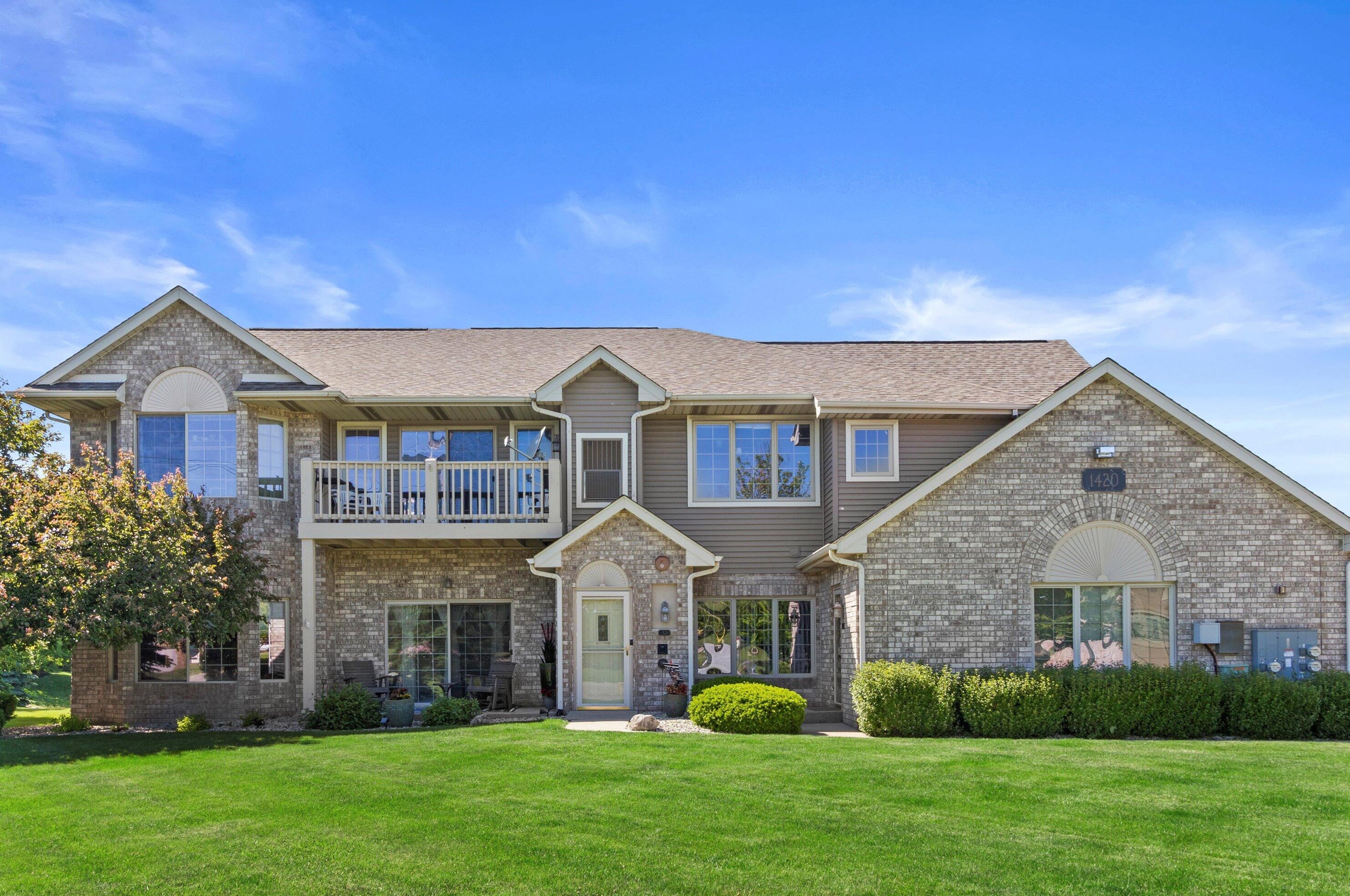 1459 Sunnyslope Dr, Racine WI  53406-2692 exterior