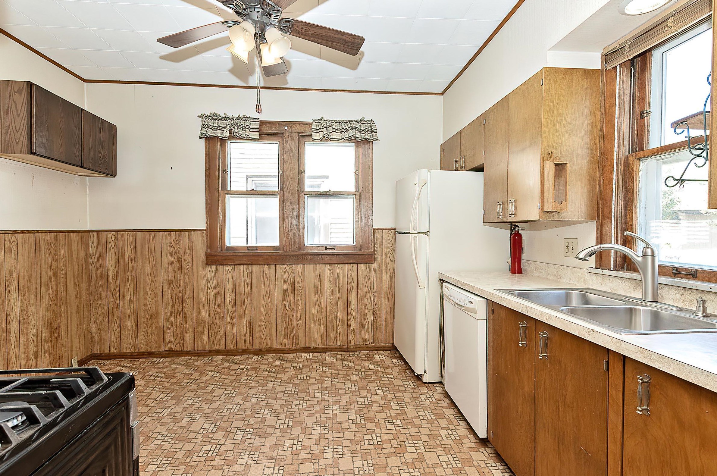 7111 31 Ave, Kenosha WI 53144-2802 exterior