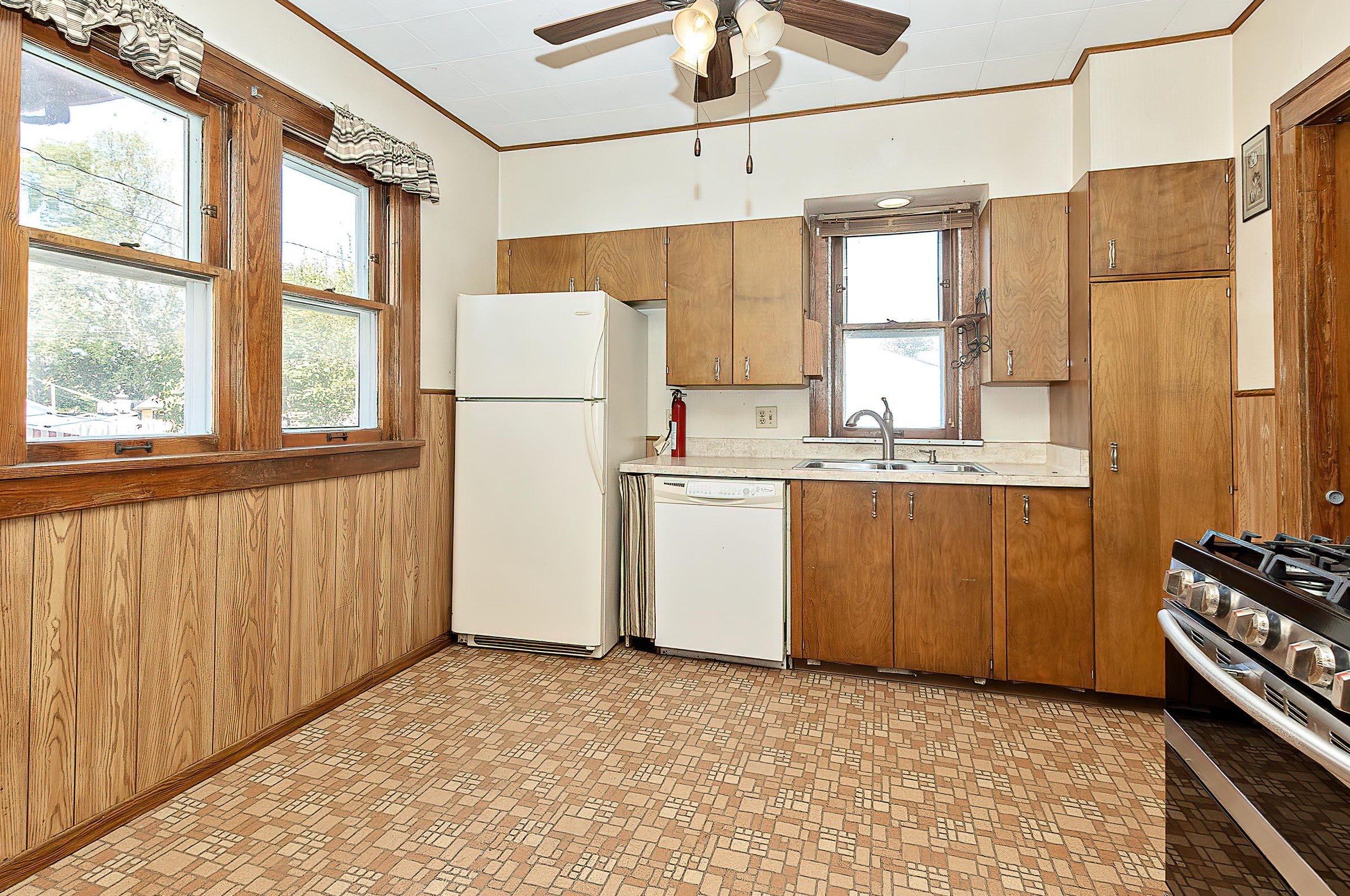 7111 31 Ave, Kenosha WI 53144-2802 exterior