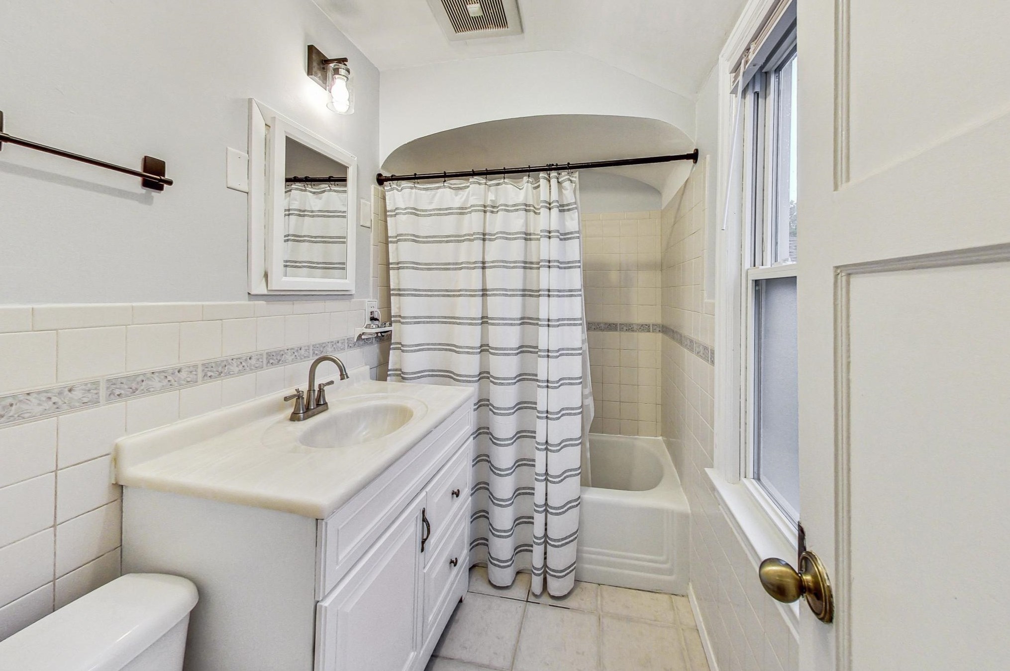 4534 39, Milwaukee WI 53209-5804 exterior