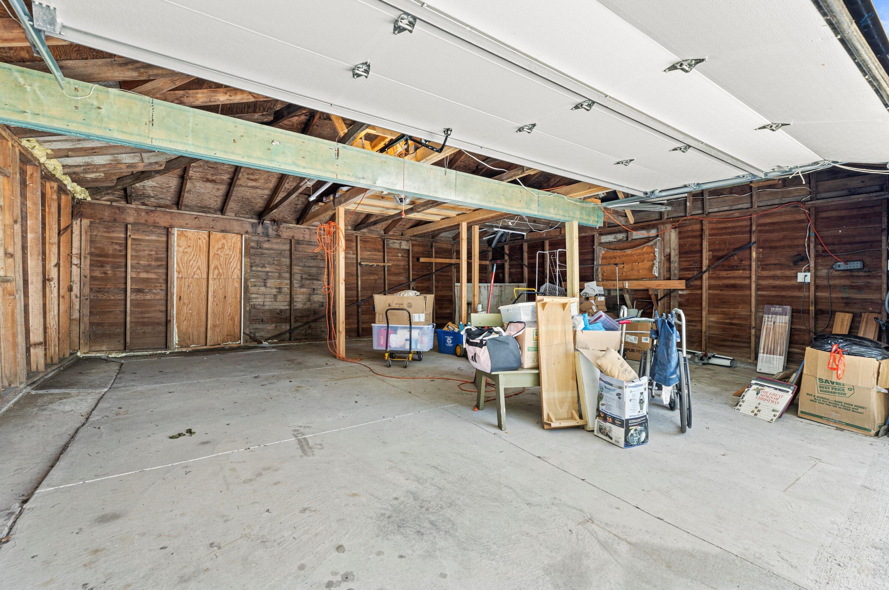 4261 97, Milwaukee WI 53228-2164 exterior