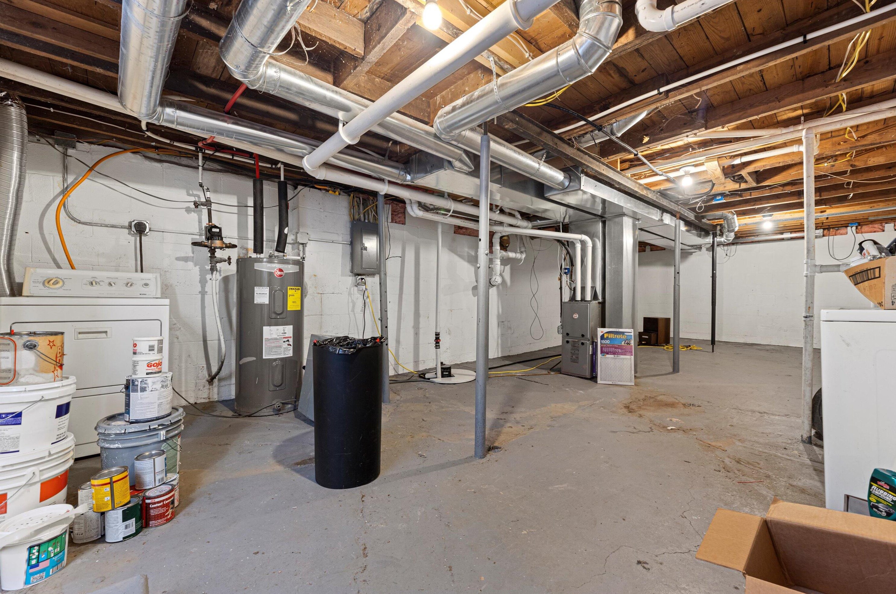 4261 97, Milwaukee WI 53228-2164 exterior