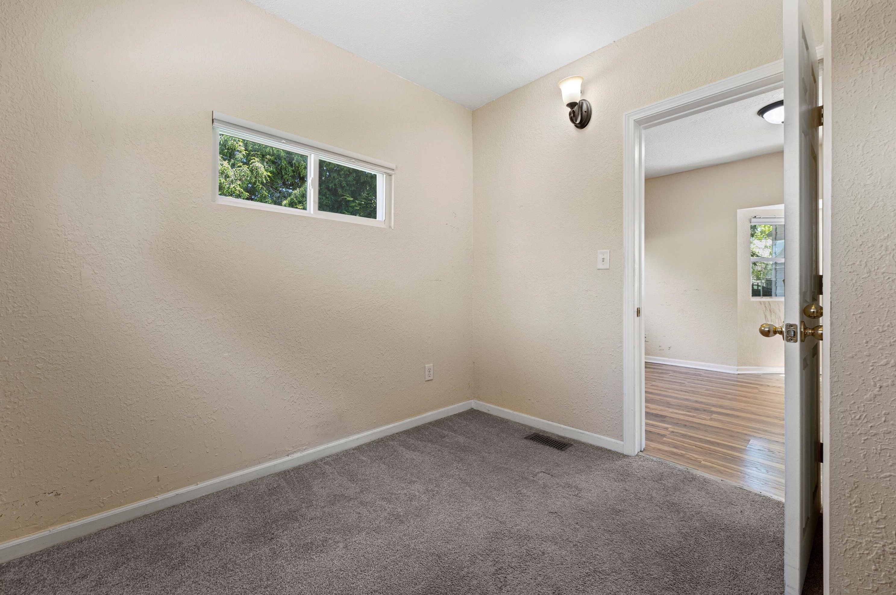 4261 97, Milwaukee WI 53228-2164 exterior