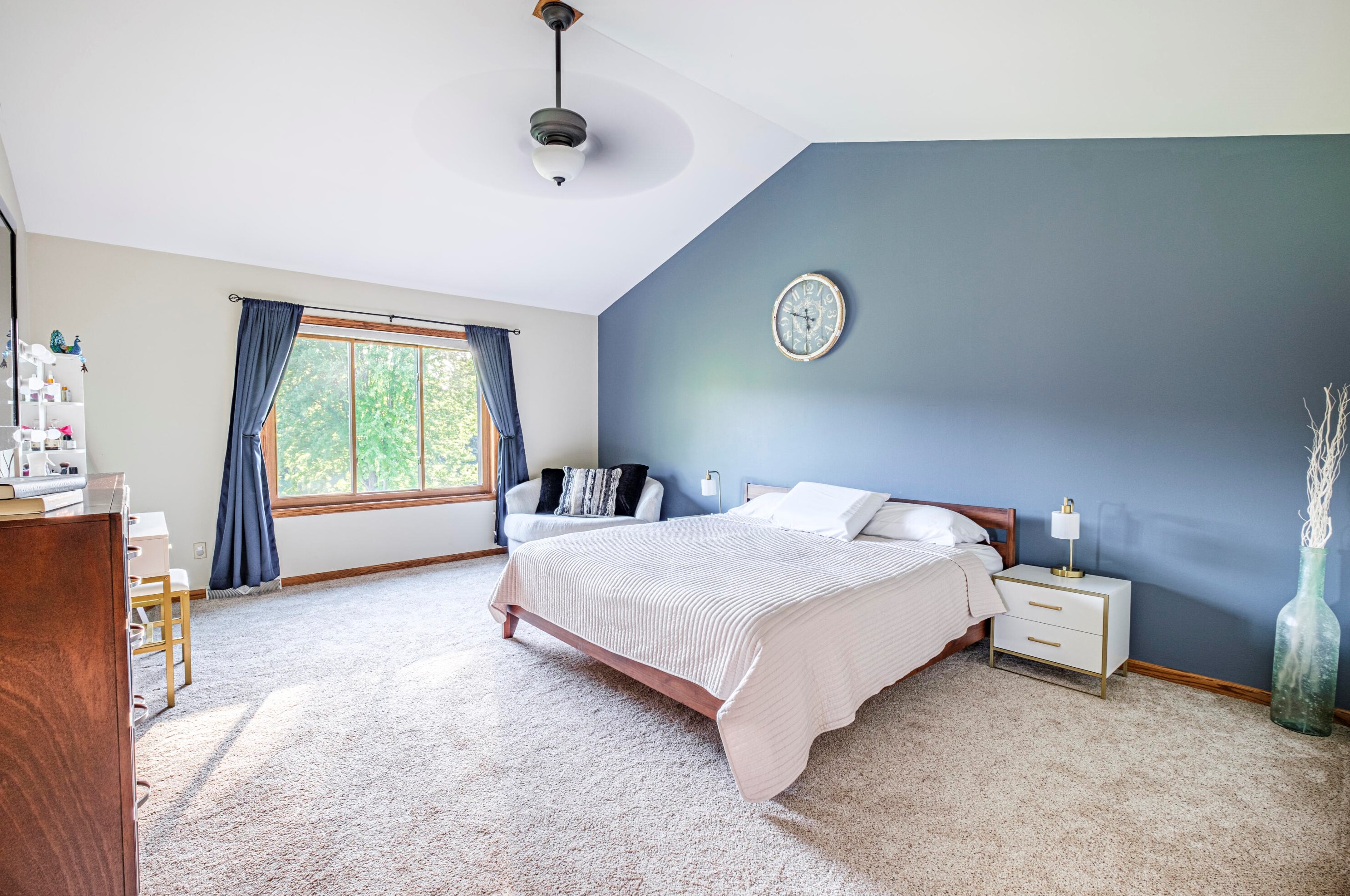 733 Charolais Dr, Slinger WI 53086-9313 exterior