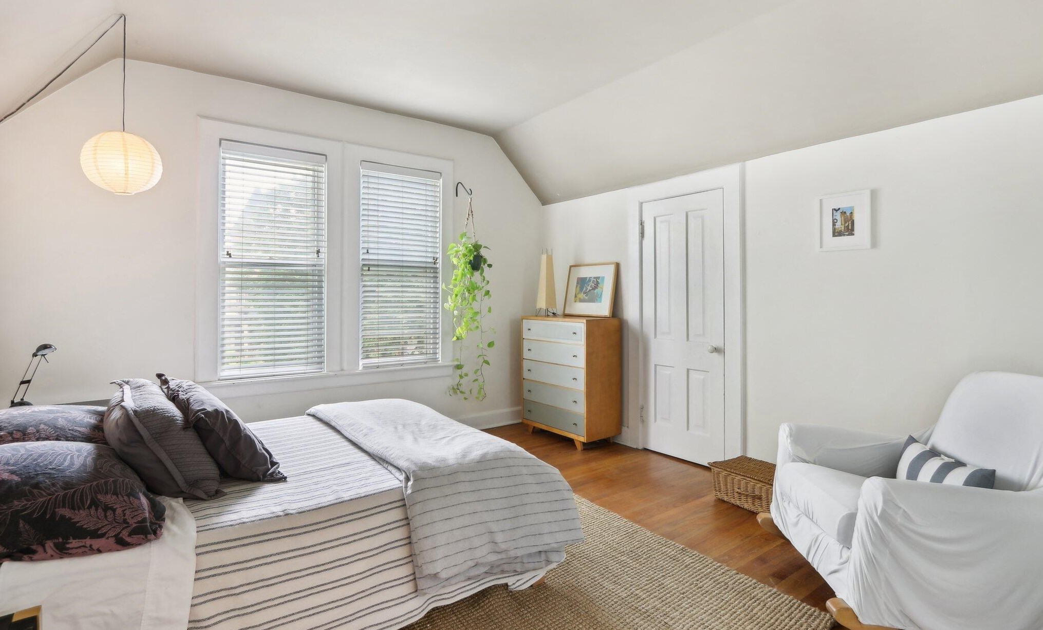 1019 Kewaunee St, Milwaukee WI 53202-2113 exterior