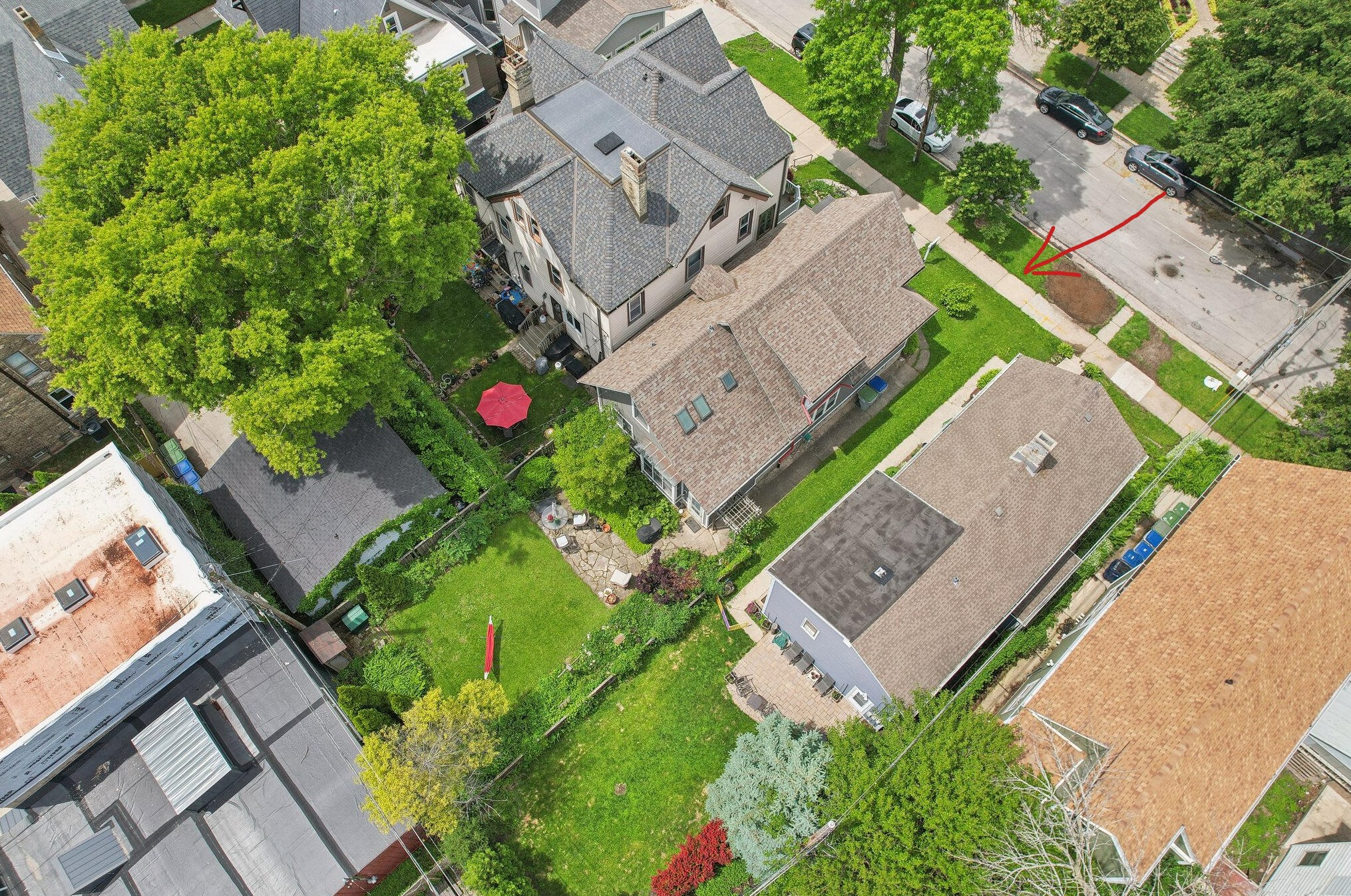 1019 Kewaunee St, Milwaukee WI 53202-2113 exterior