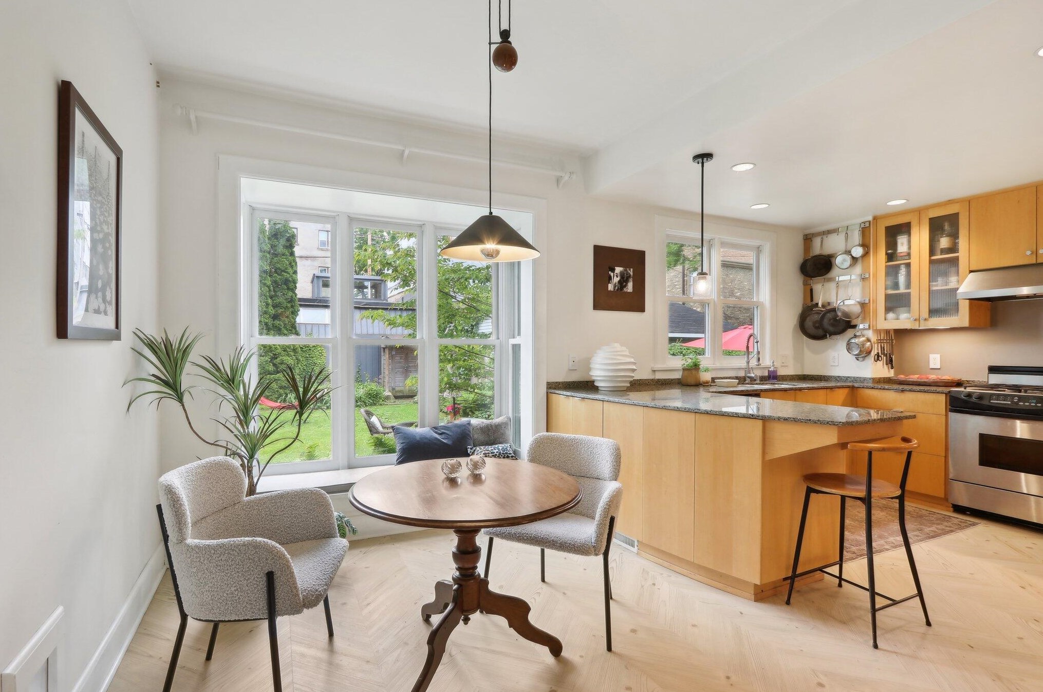 1019 Kewaunee St, Milwaukee WI 53202-2113 exterior