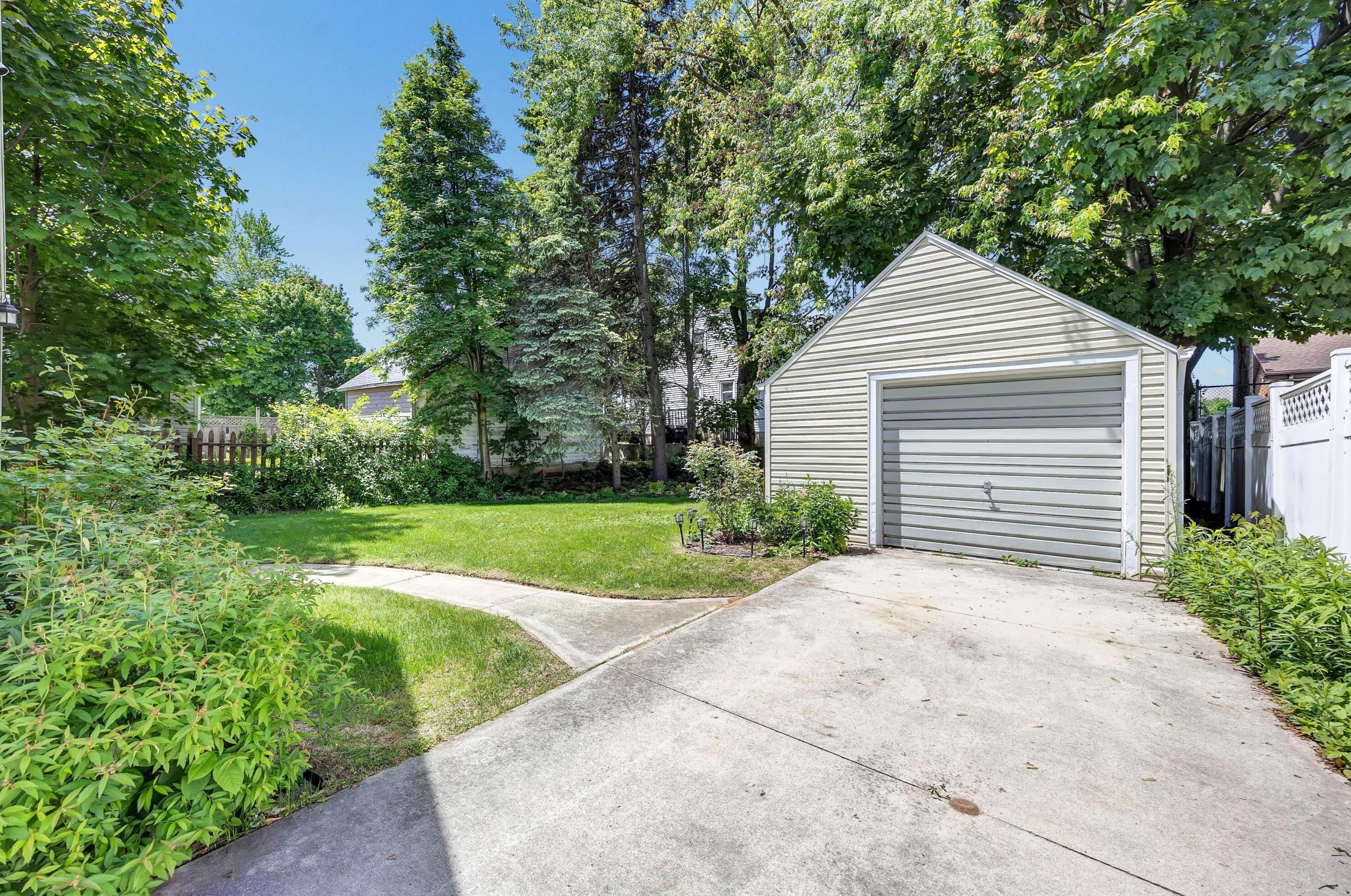 1108 8 St, Manitowoc WI 54220-2818 exterior