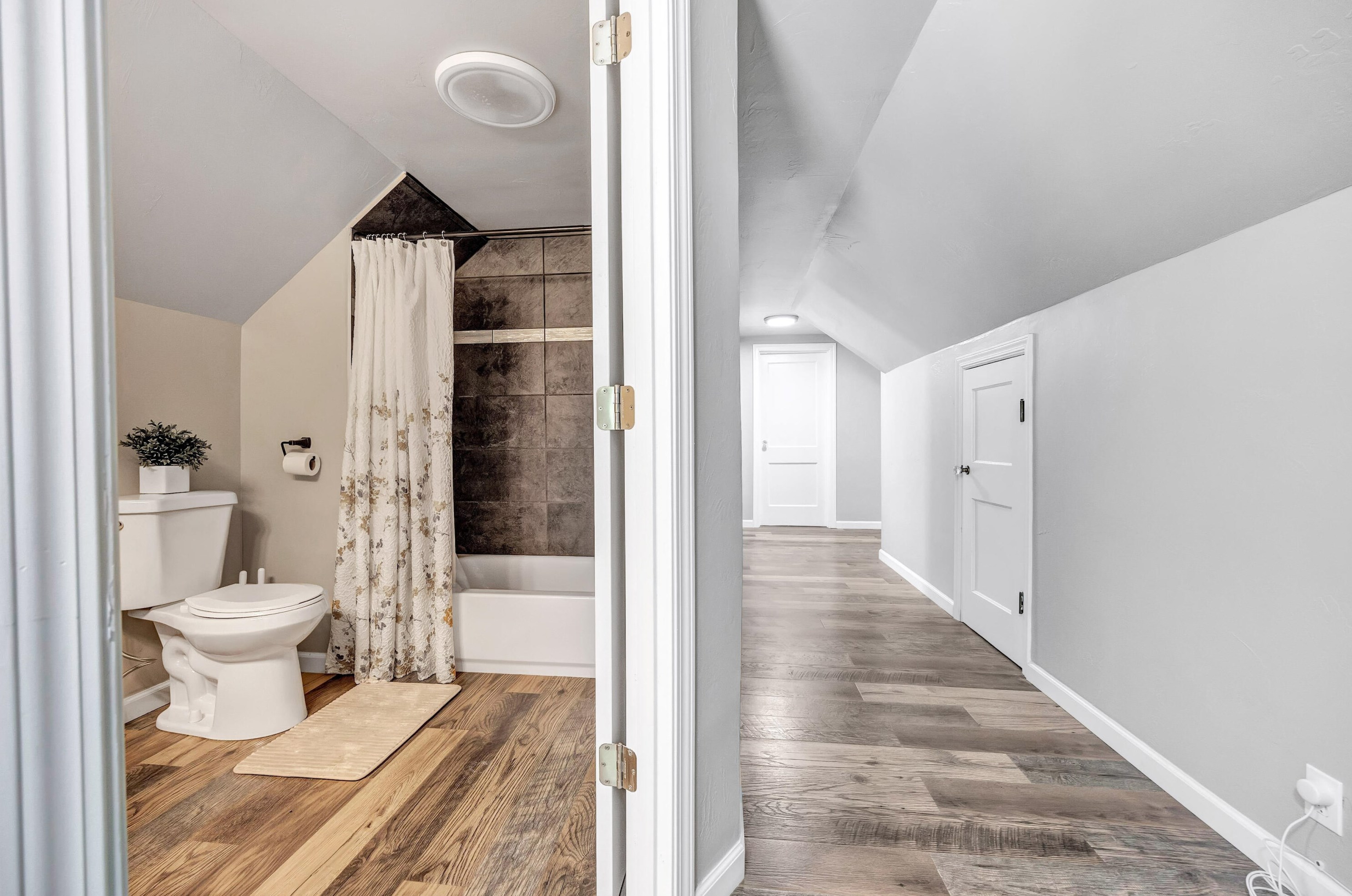 1108 8 St, Manitowoc WI 54220-2818 exterior