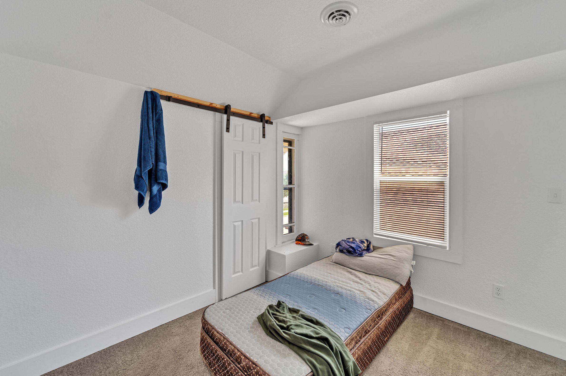 1639 79, Milwaukee WI 53219-1718 exterior