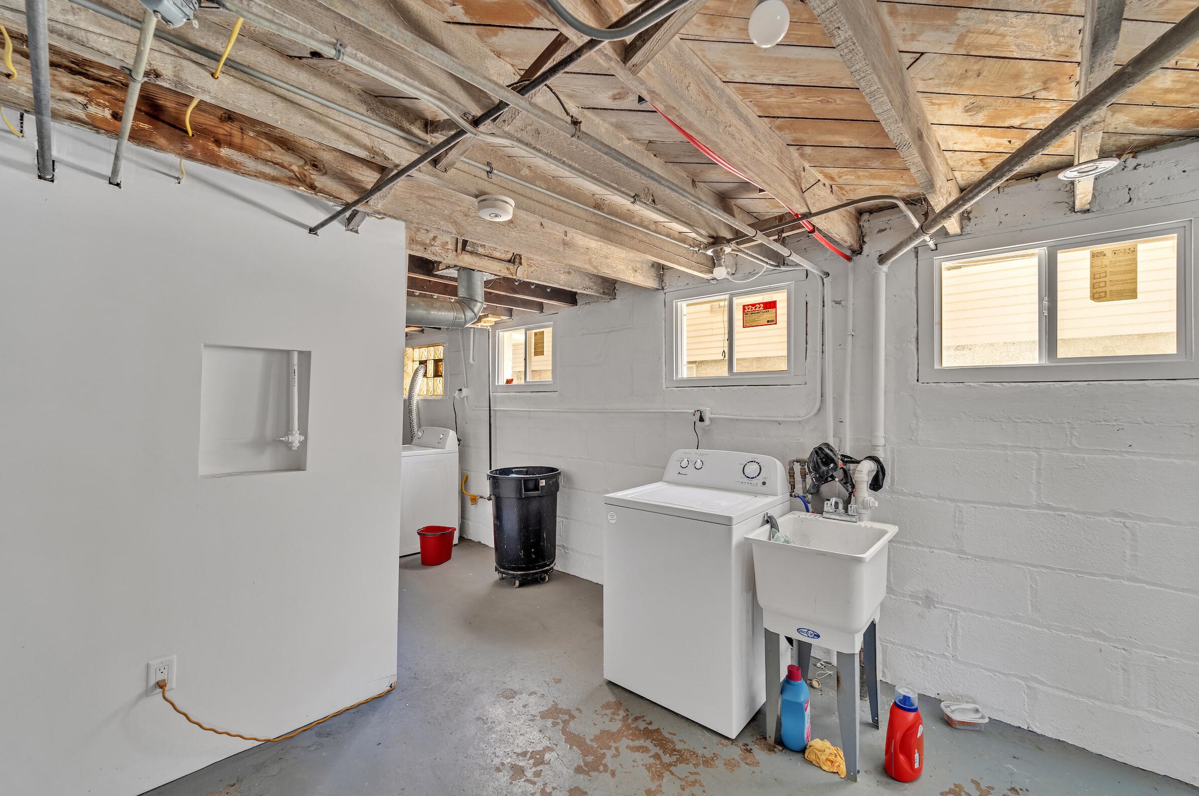 1639 79, Milwaukee WI 53219-1718 exterior