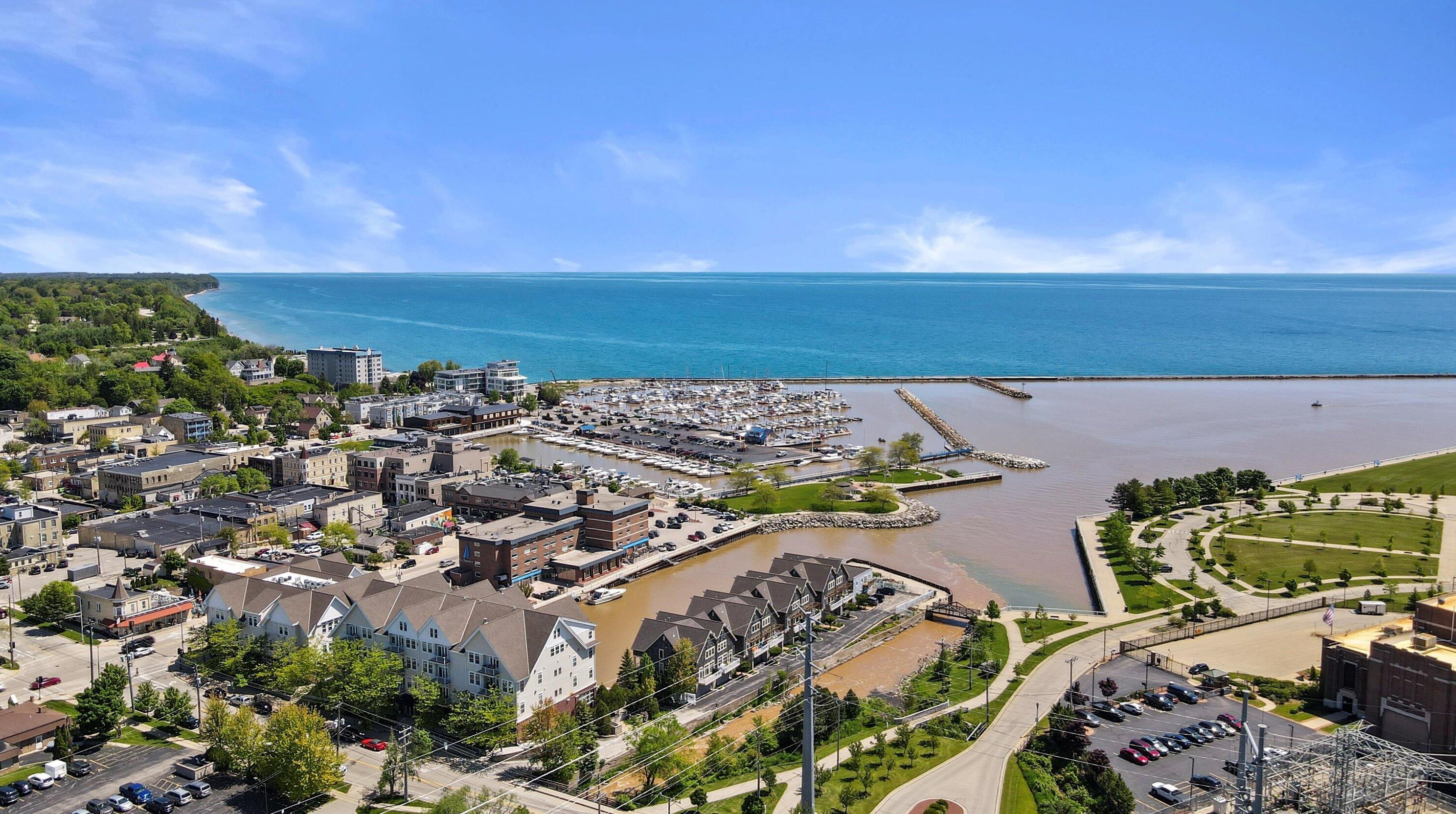 844 Ashley Ave, Port Washington WI  53074-9684 exterior