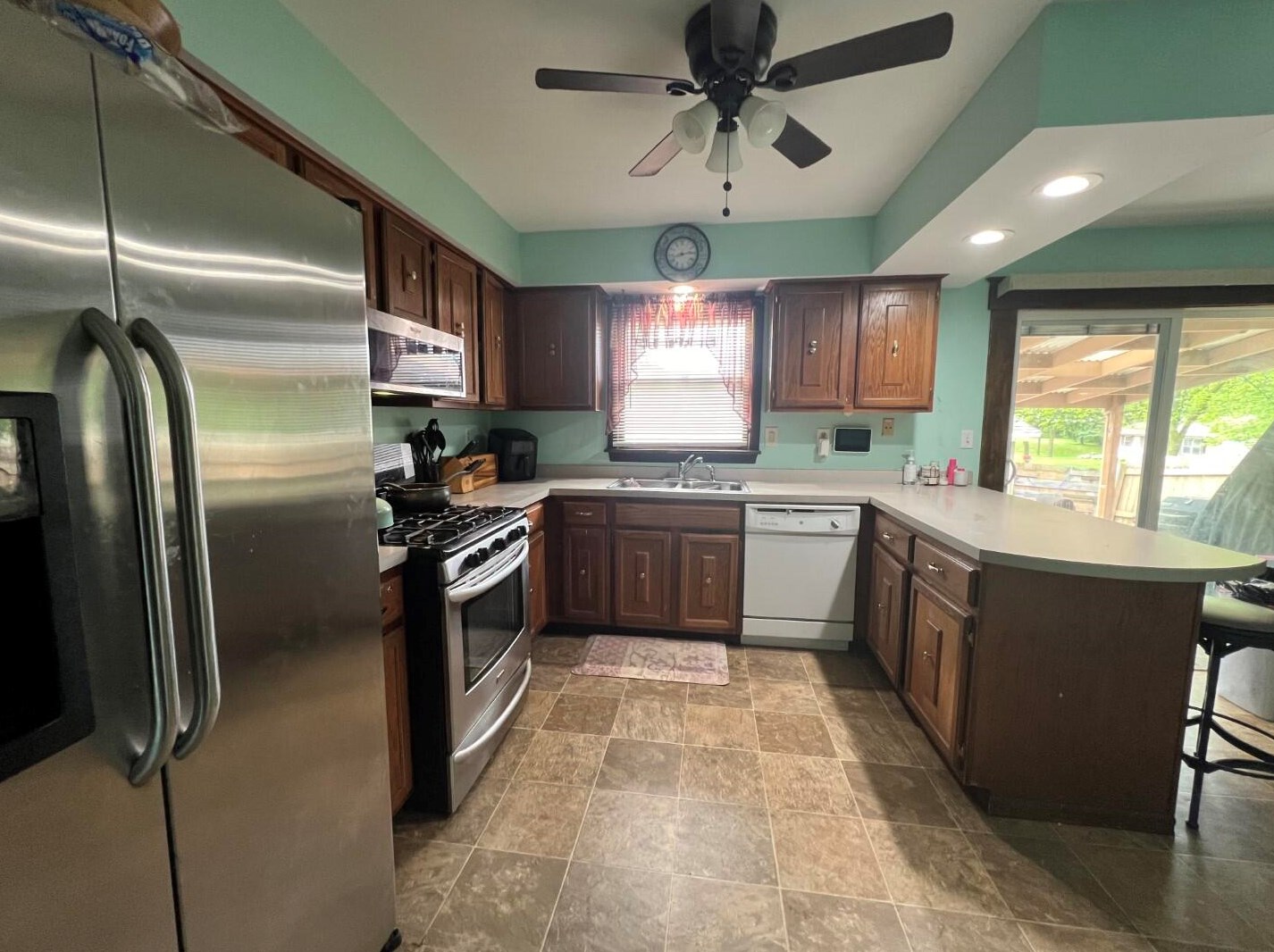 6936 90th St, Milwaukee WI  53224-4705 exterior