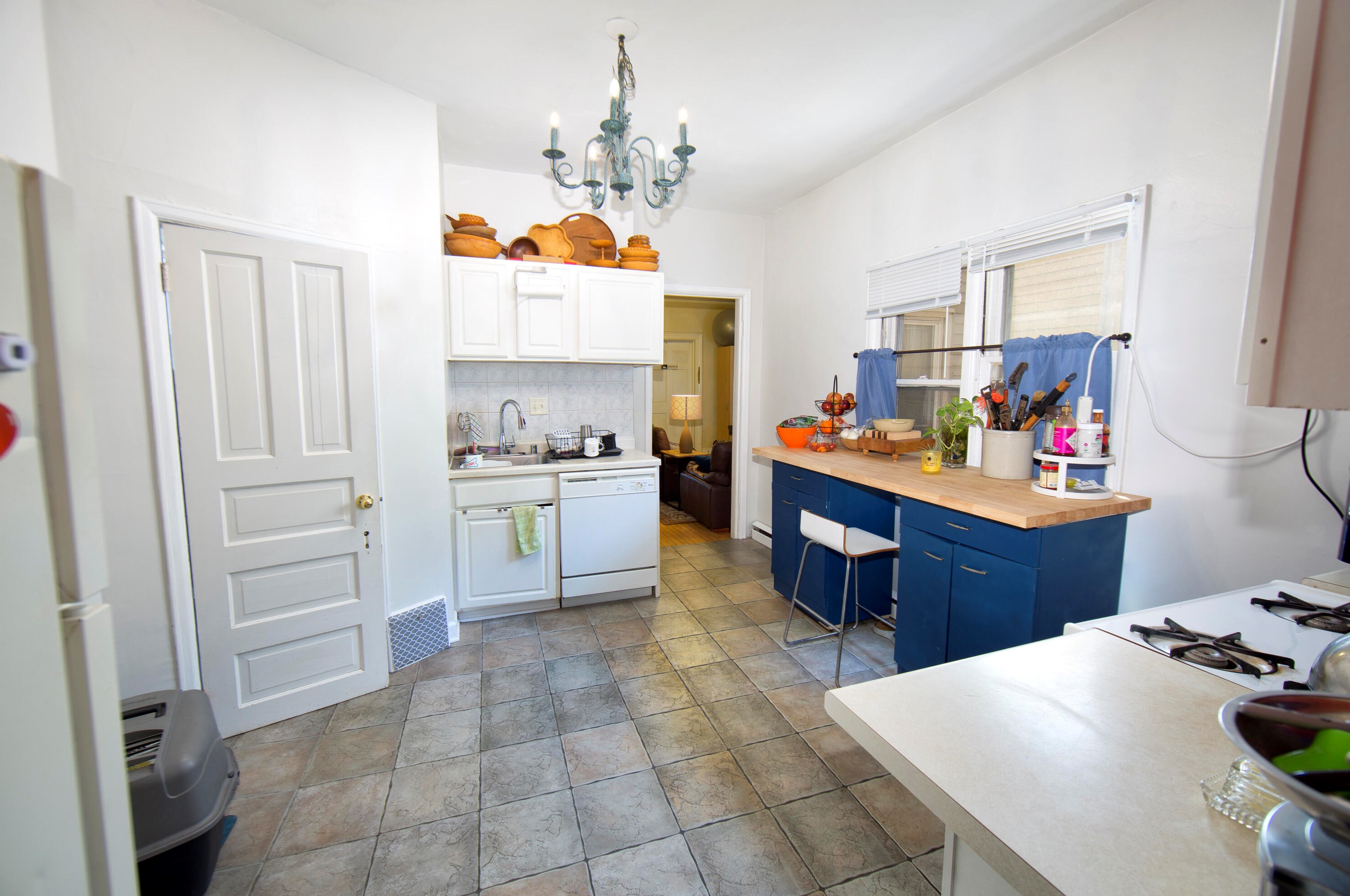 812 Kewaunee St, Milwaukee WI 53202-2020 exterior