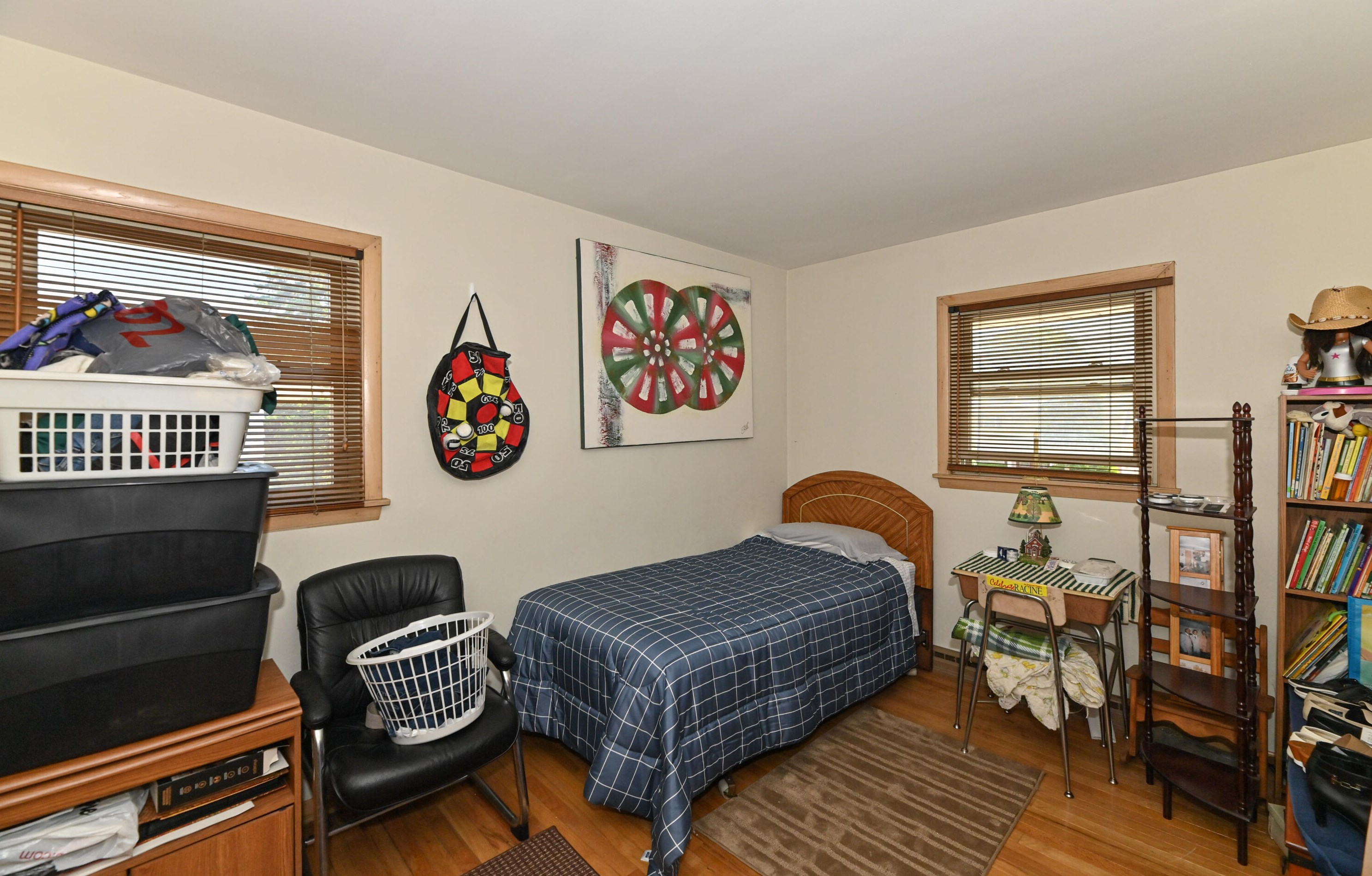 236 Ohio St, Racine WI 53405-3931 exterior