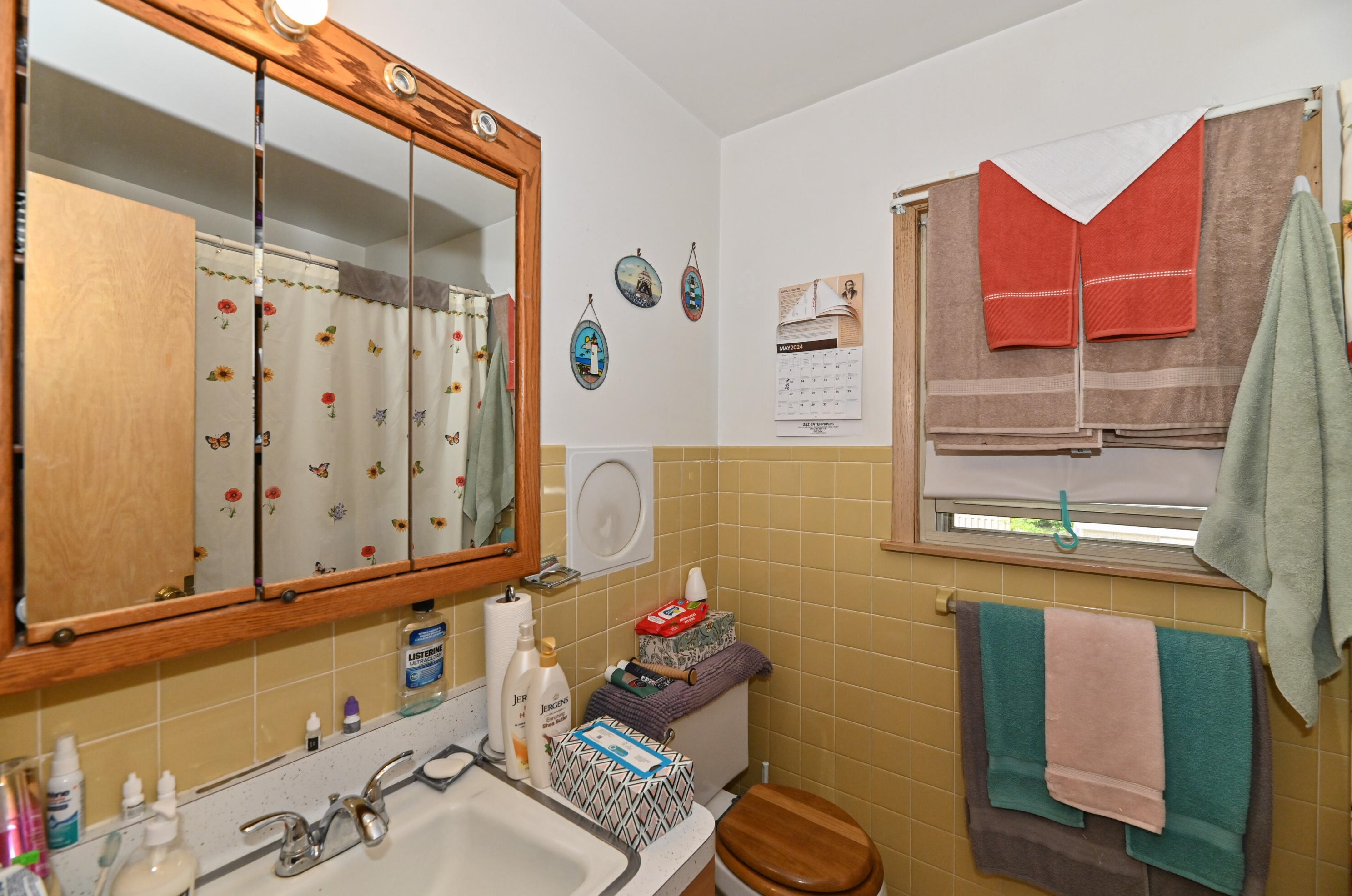 236 Ohio St, Racine WI 53405-3931 exterior