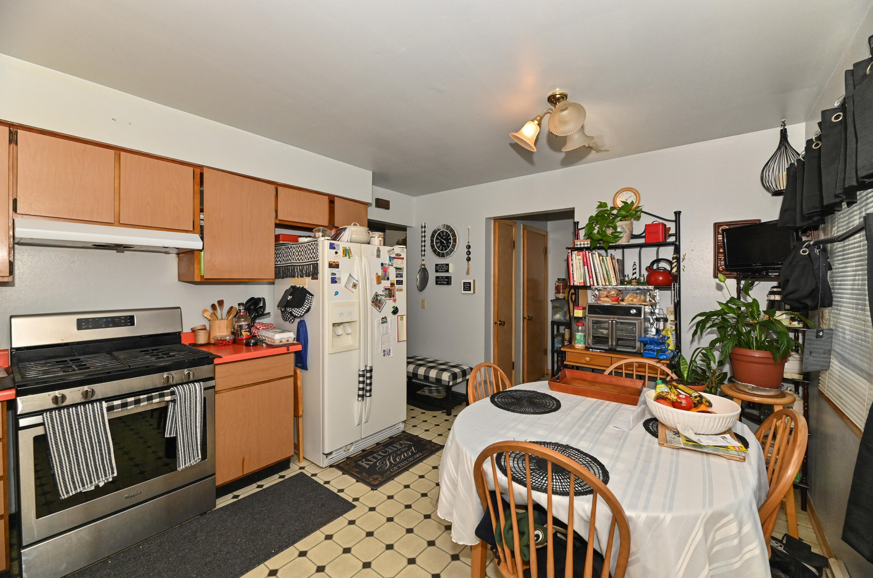 236 Ohio St, Racine WI 53405-3931 exterior