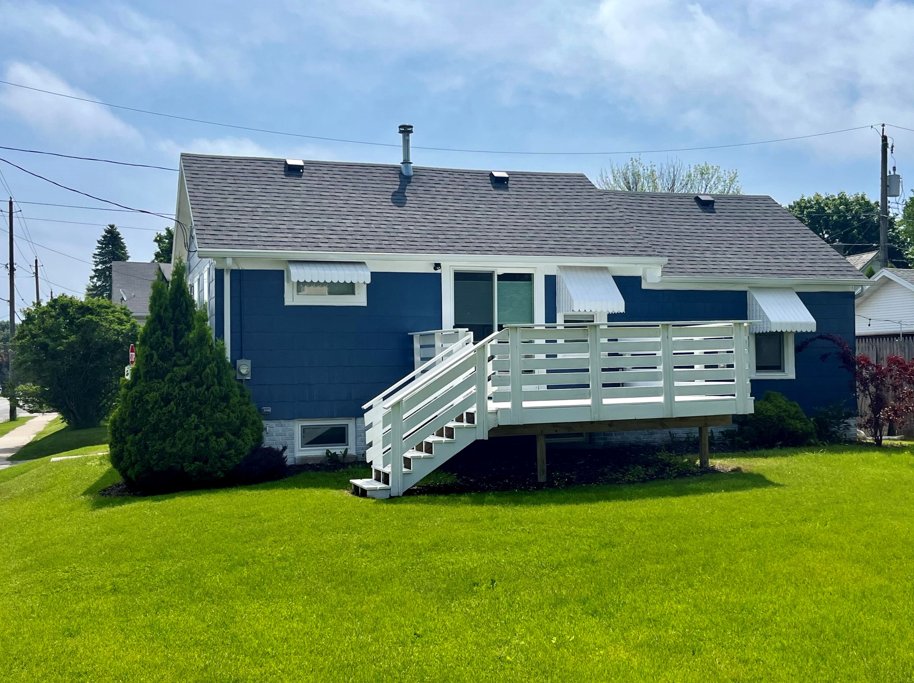 1315 New York Ave, Manitowoc WI  54220-3244 exterior