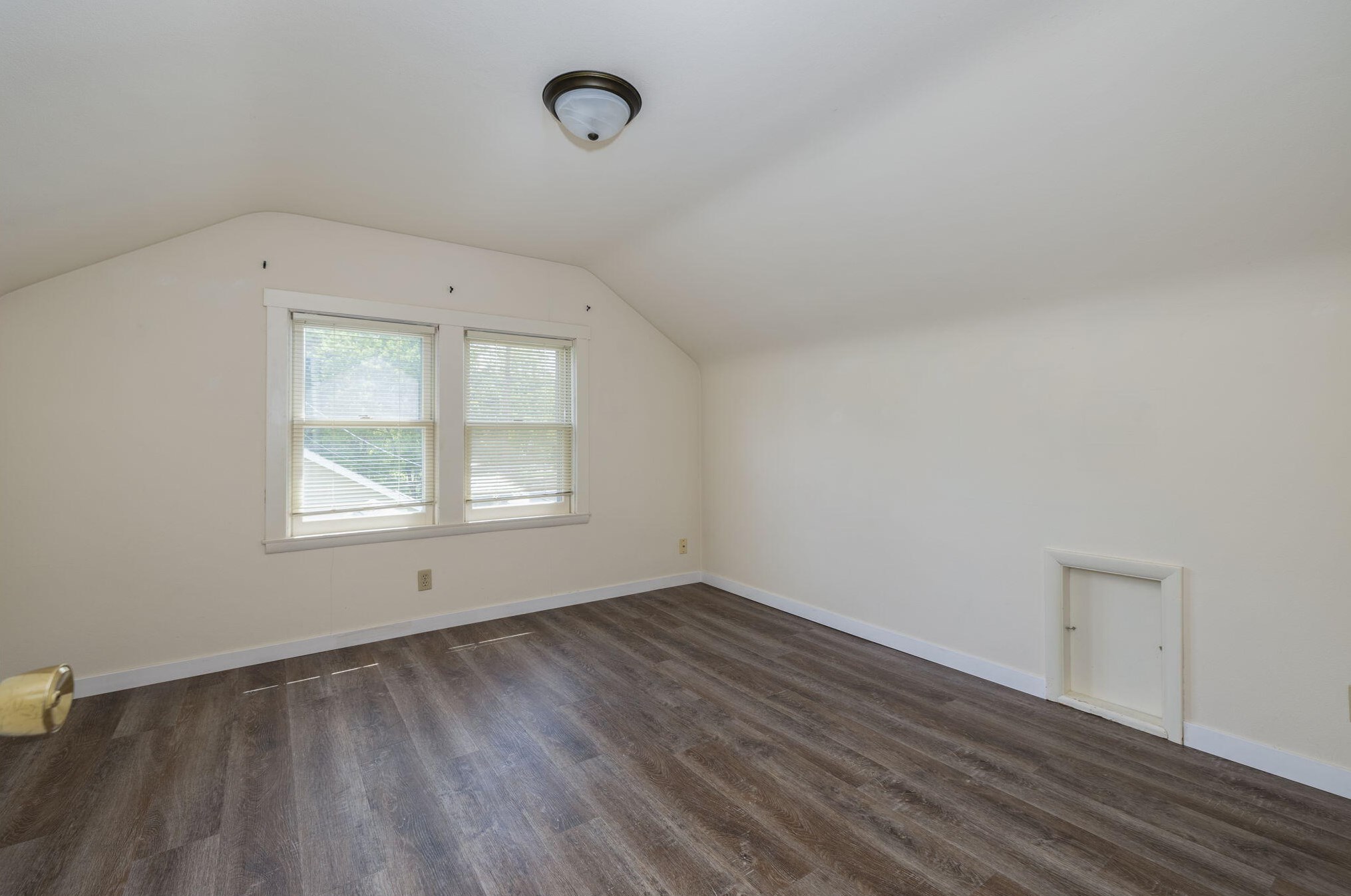 355 21st St, La Crosse WI  54601-5083 exterior