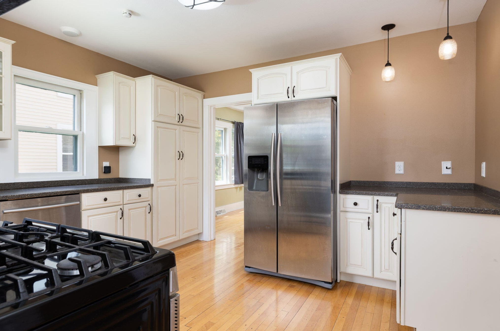 355 21st St, La Crosse WI  54601-5083 exterior