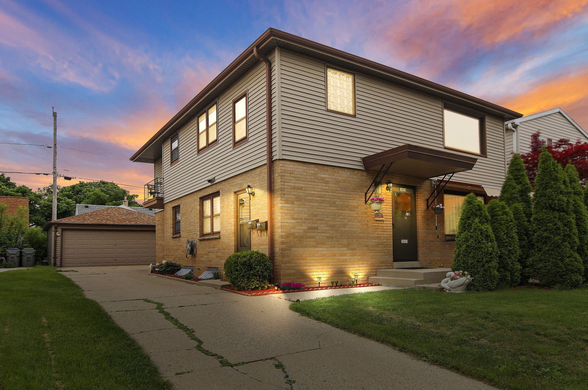 2653 69th St, Milwaukee WI  53219-2504 exterior