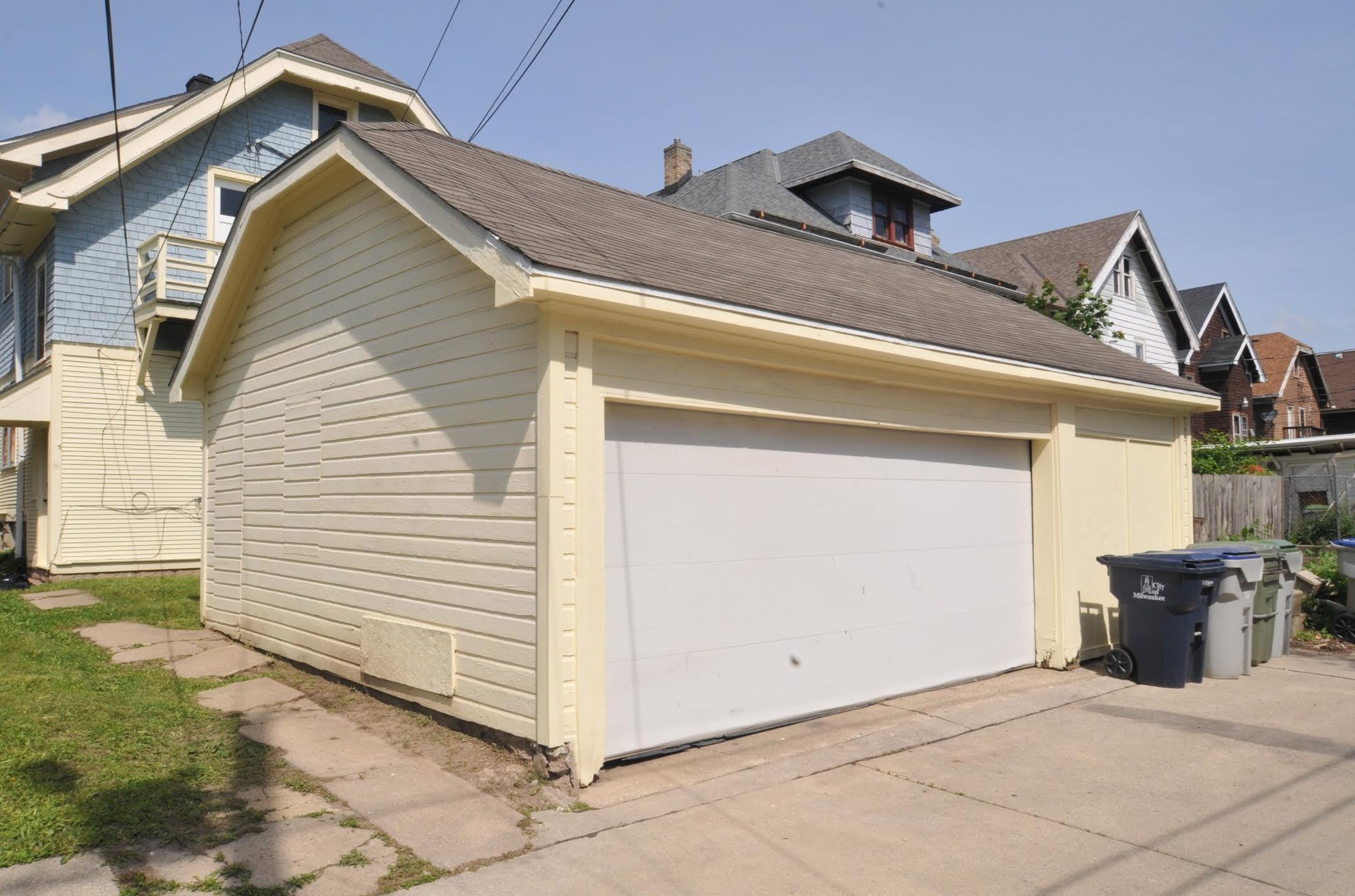 2824 45th St, Milwaukee WI 53219-3410 exterior