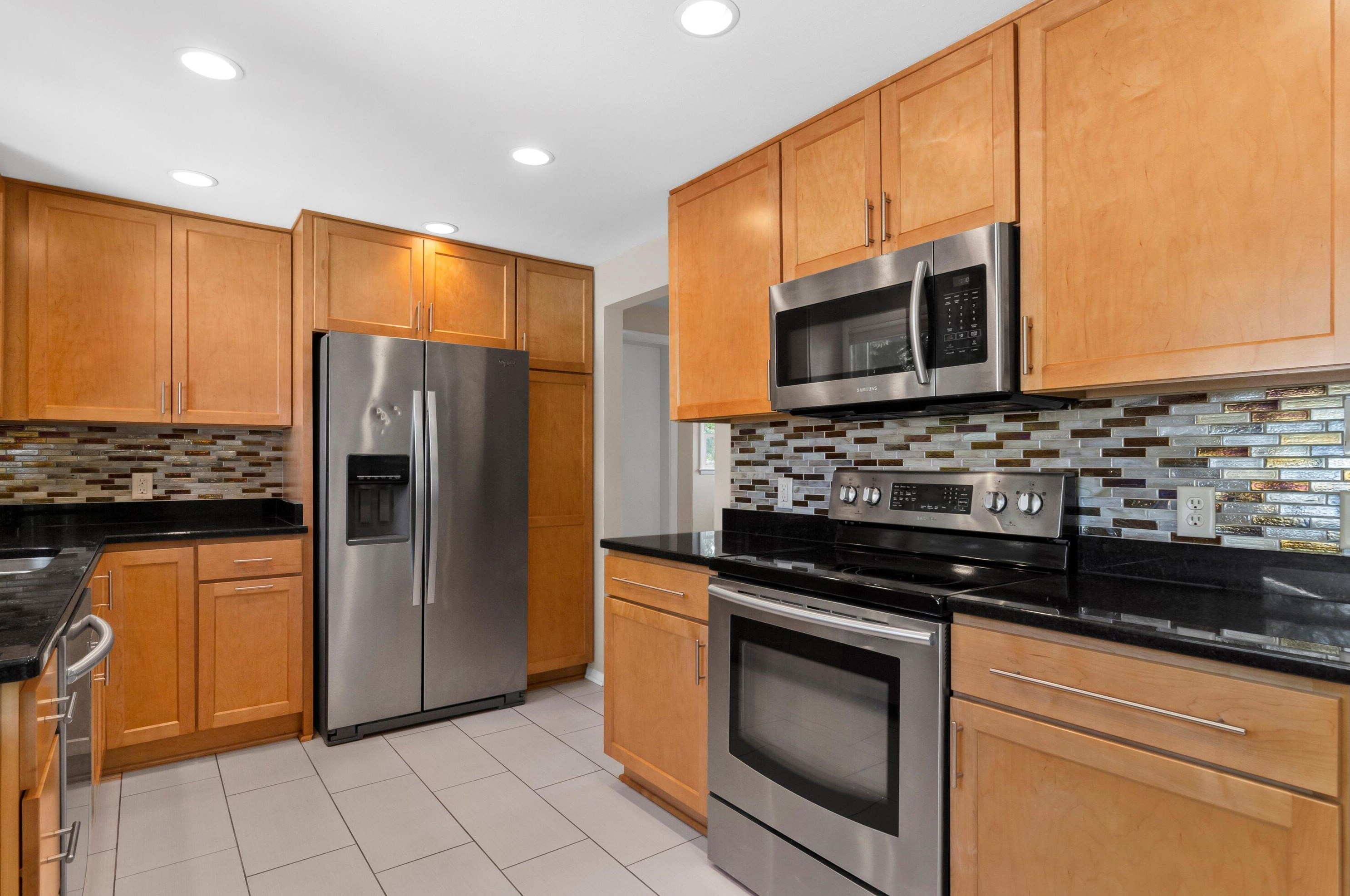 5856 Delaware Ave, Cudahy WI 53110-2433 exterior