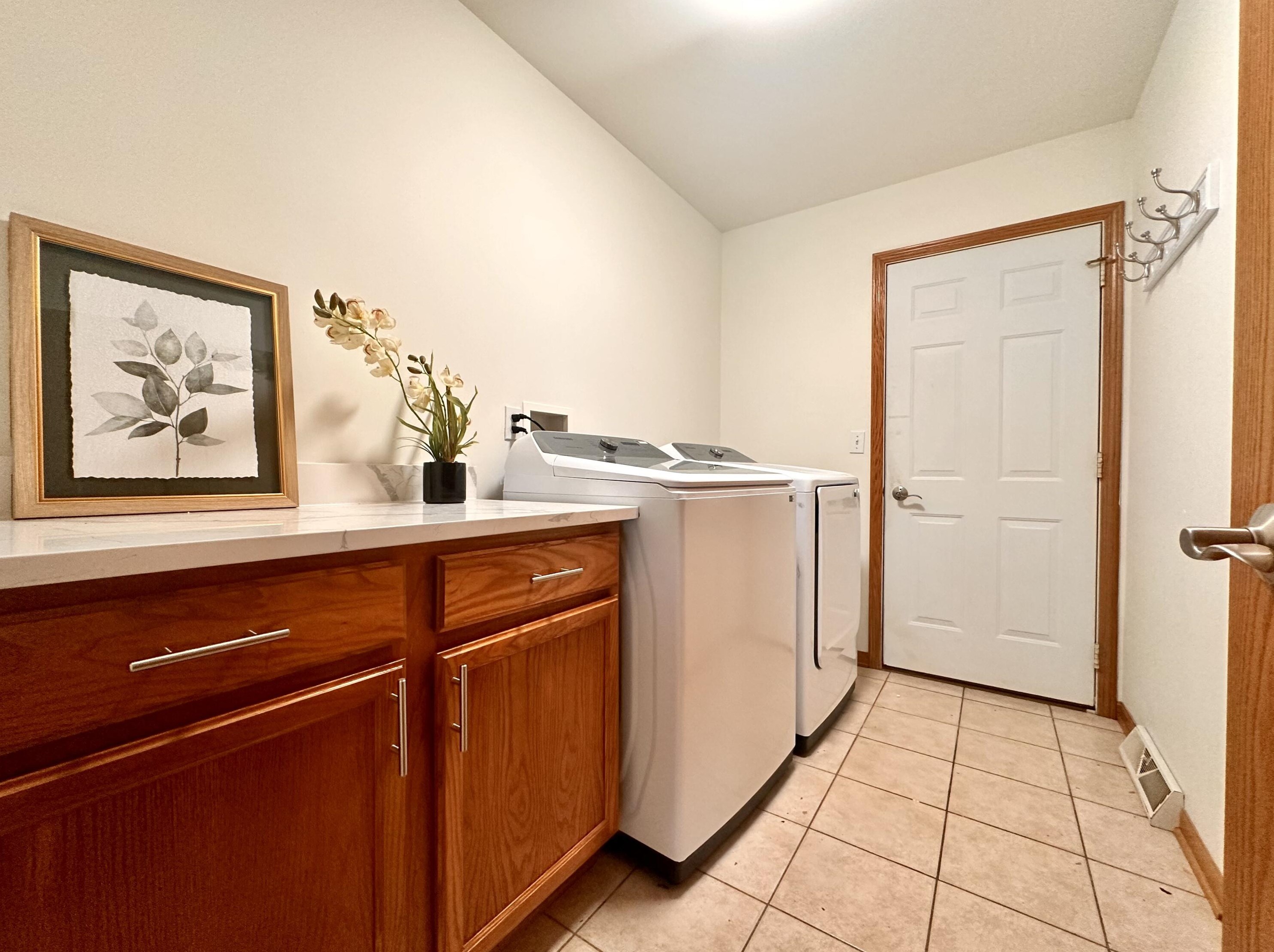 10226 80th St, Kenosha WI 53158-2054 exterior