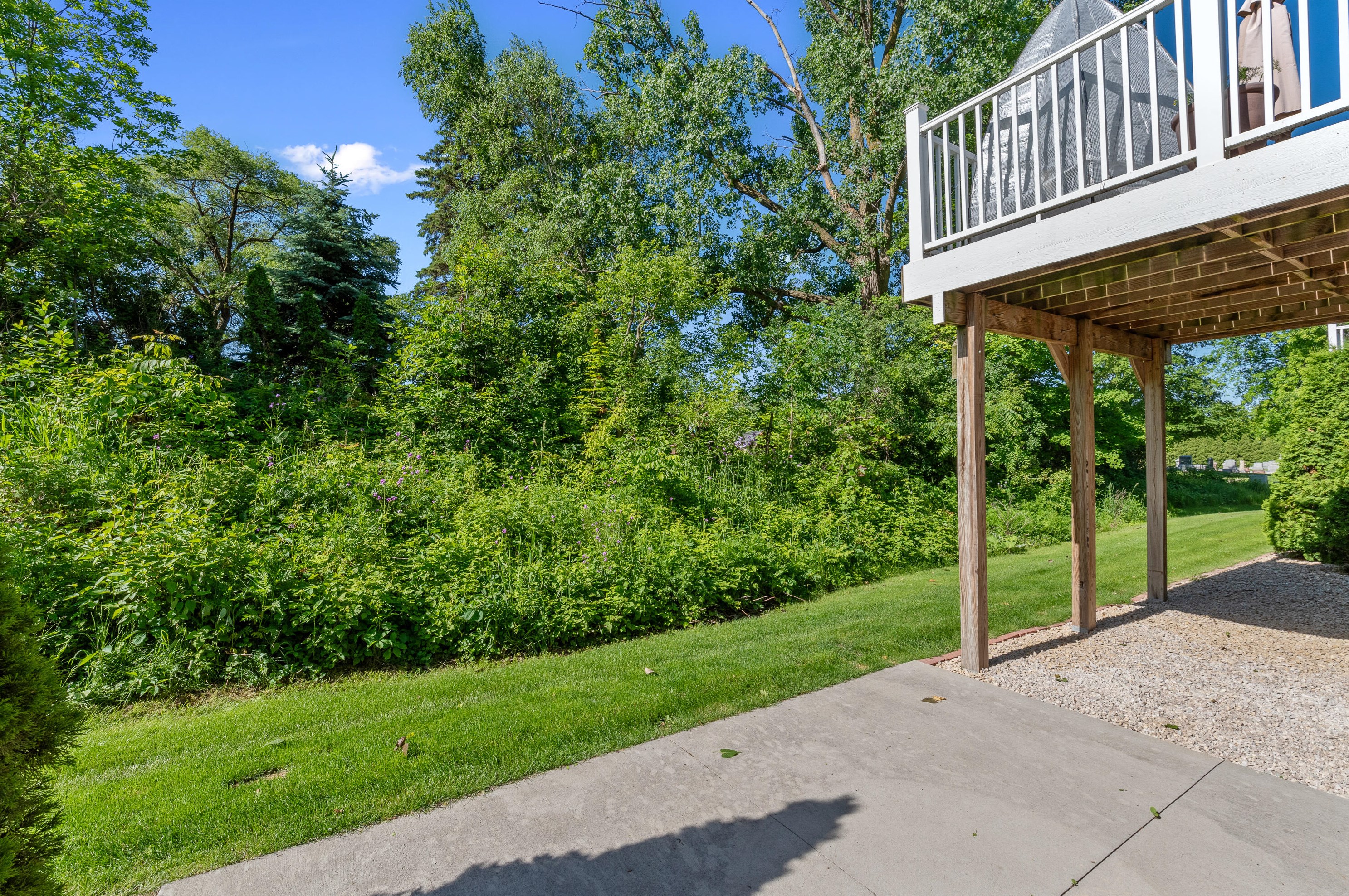 322 Kettle Moraine Dr, Slinger WI  53086-9507 exterior