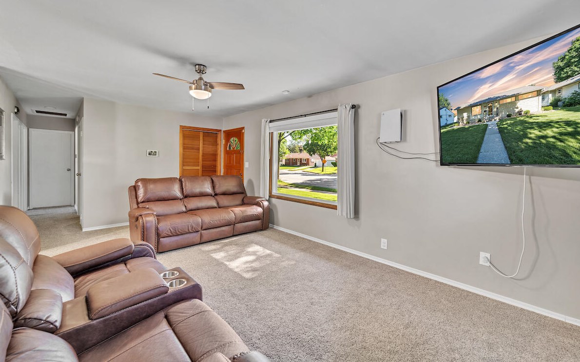 3201 67th St, Milwaukee WI  53219-4218 exterior