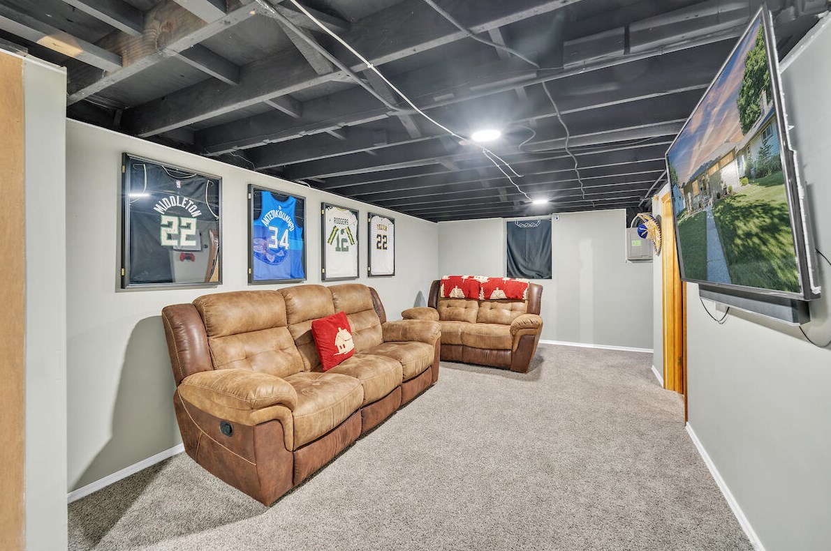 3201 67th St, Milwaukee WI  53219-4218 exterior