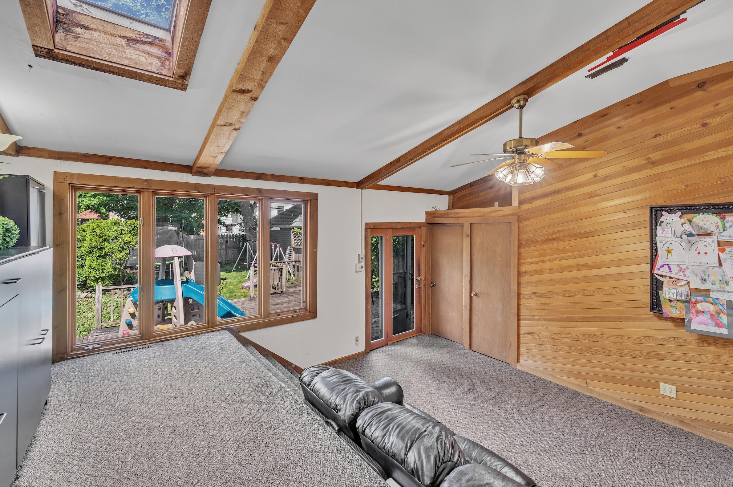 3315 Hackett Ave, Milwaukee WI  53211-2944 exterior